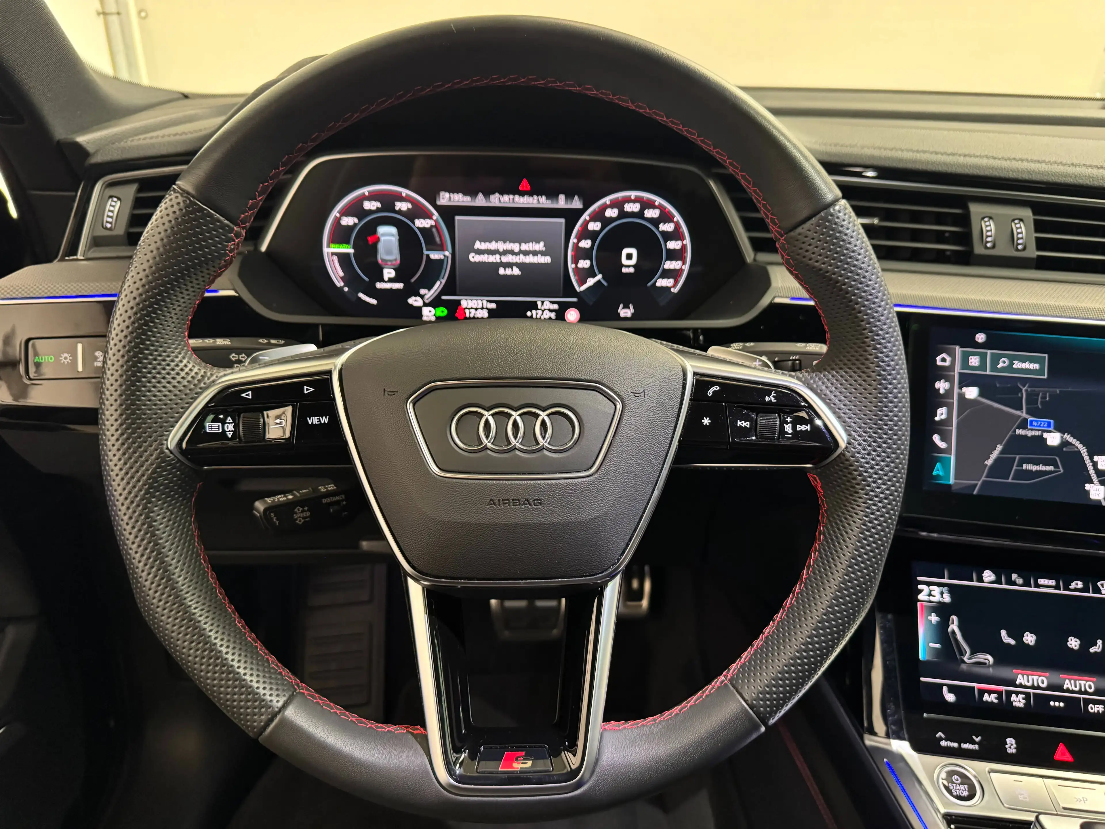 Audi Q8 e-tron 55 e-Tron Quattro S line *LEDER*PANO*360CAM* — photo 8