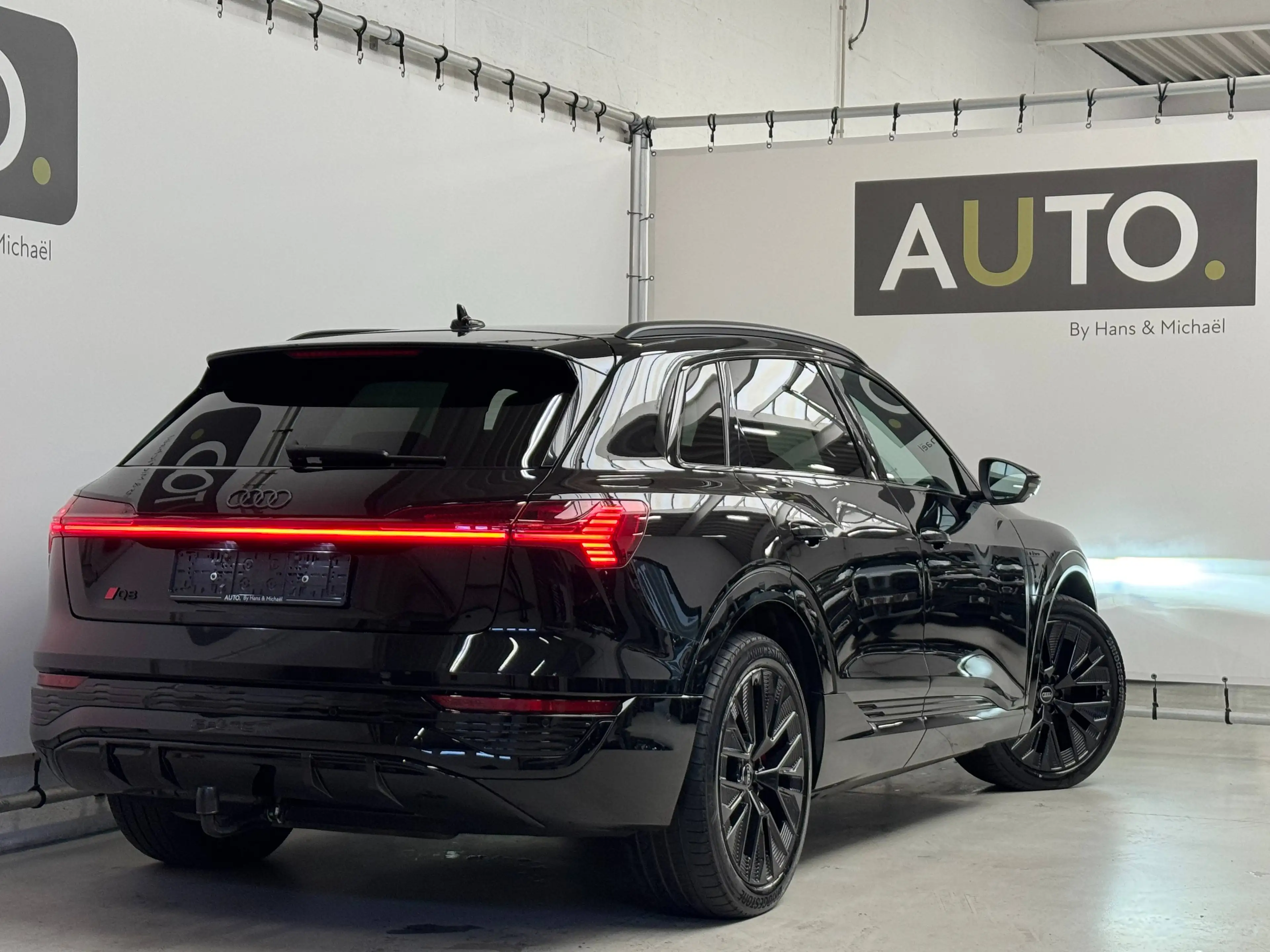 Audi Q8 e-tron 55 e-Tron Quattro S line *LEDER*PANO*360CAM* — photo 2