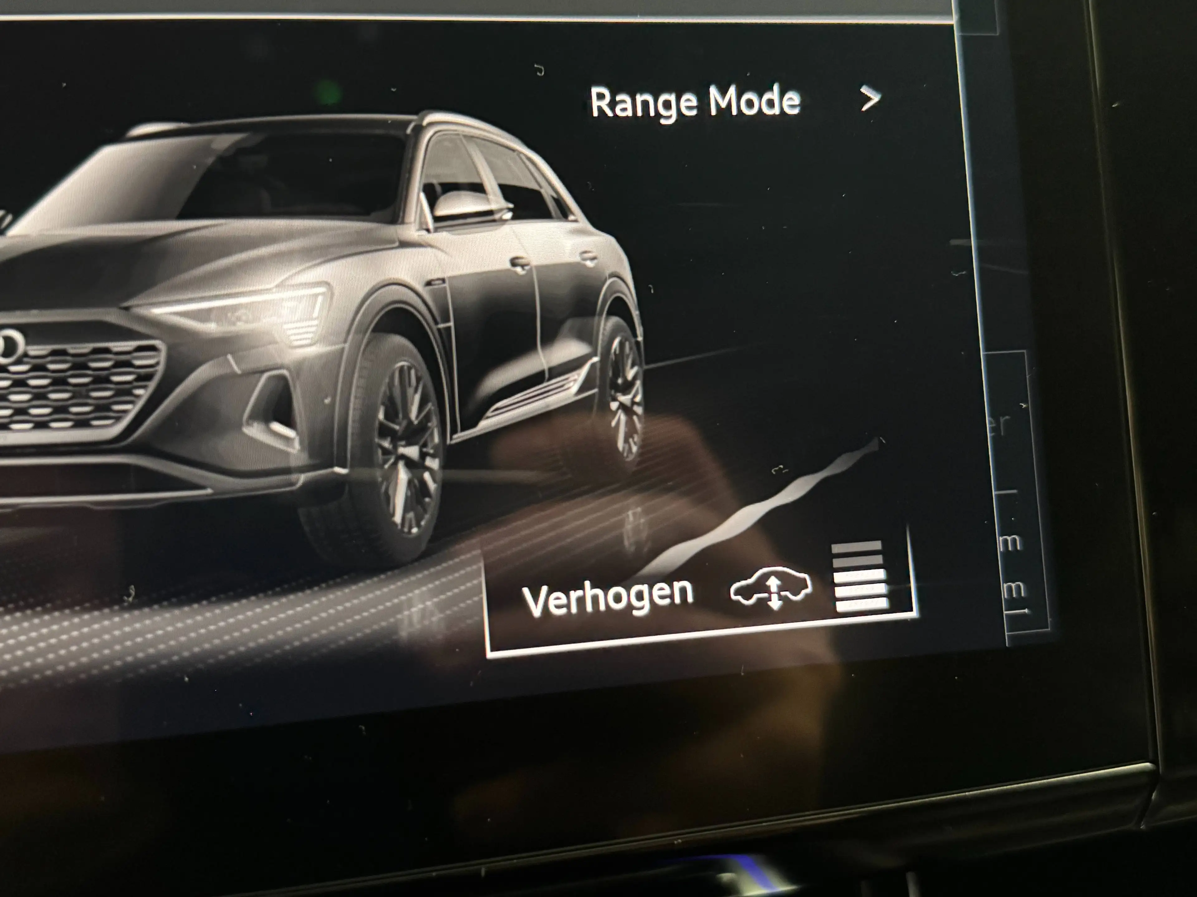 Audi Q8 e-tron 55 e-Tron Quattro S line *LEDER*PANO*360CAM* — photo 16