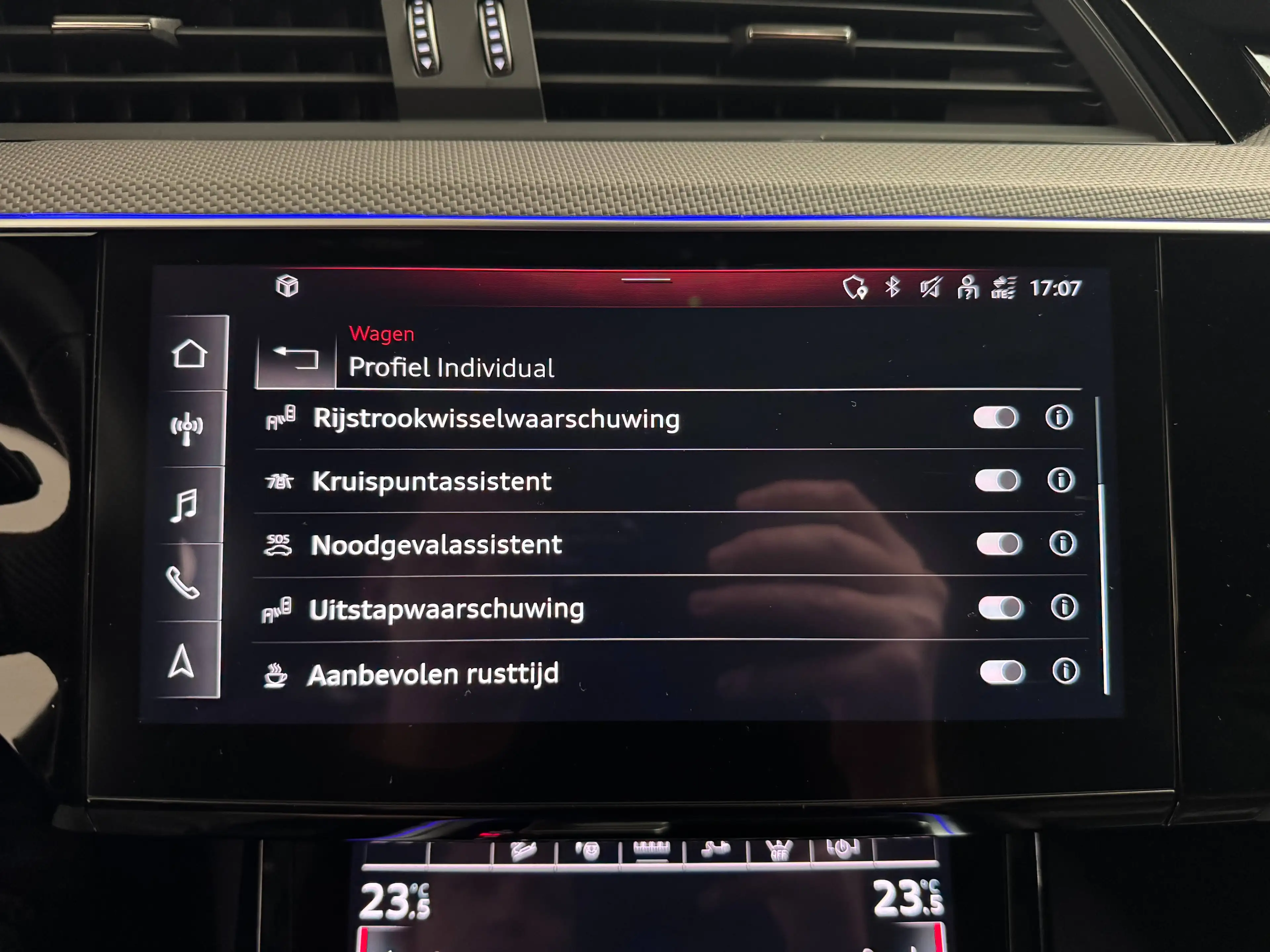 Audi Q8 e-tron 55 e-Tron Quattro S line *LEDER*PANO*360CAM* — photo 21