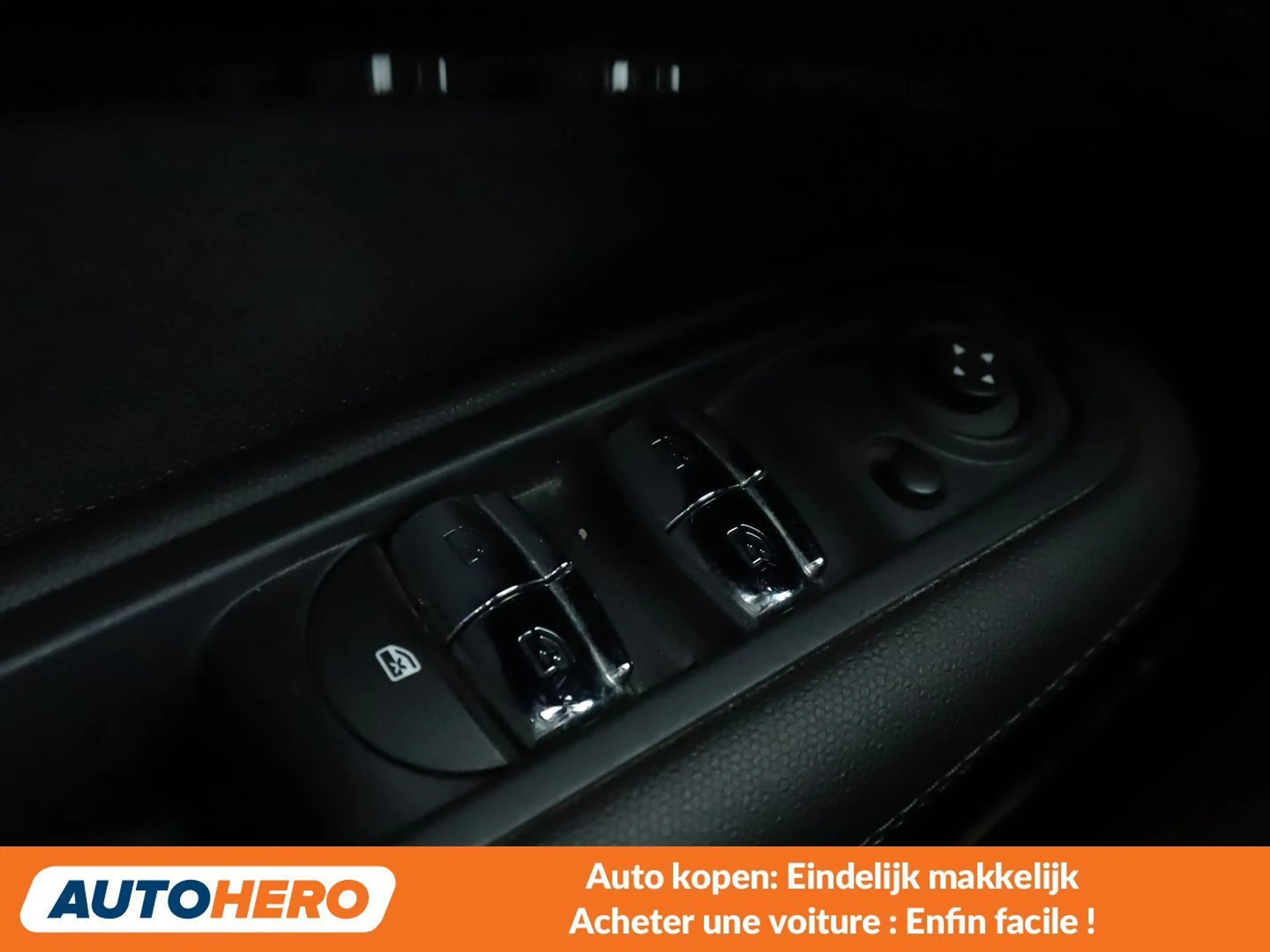 MINI One Countryman One — photo 13