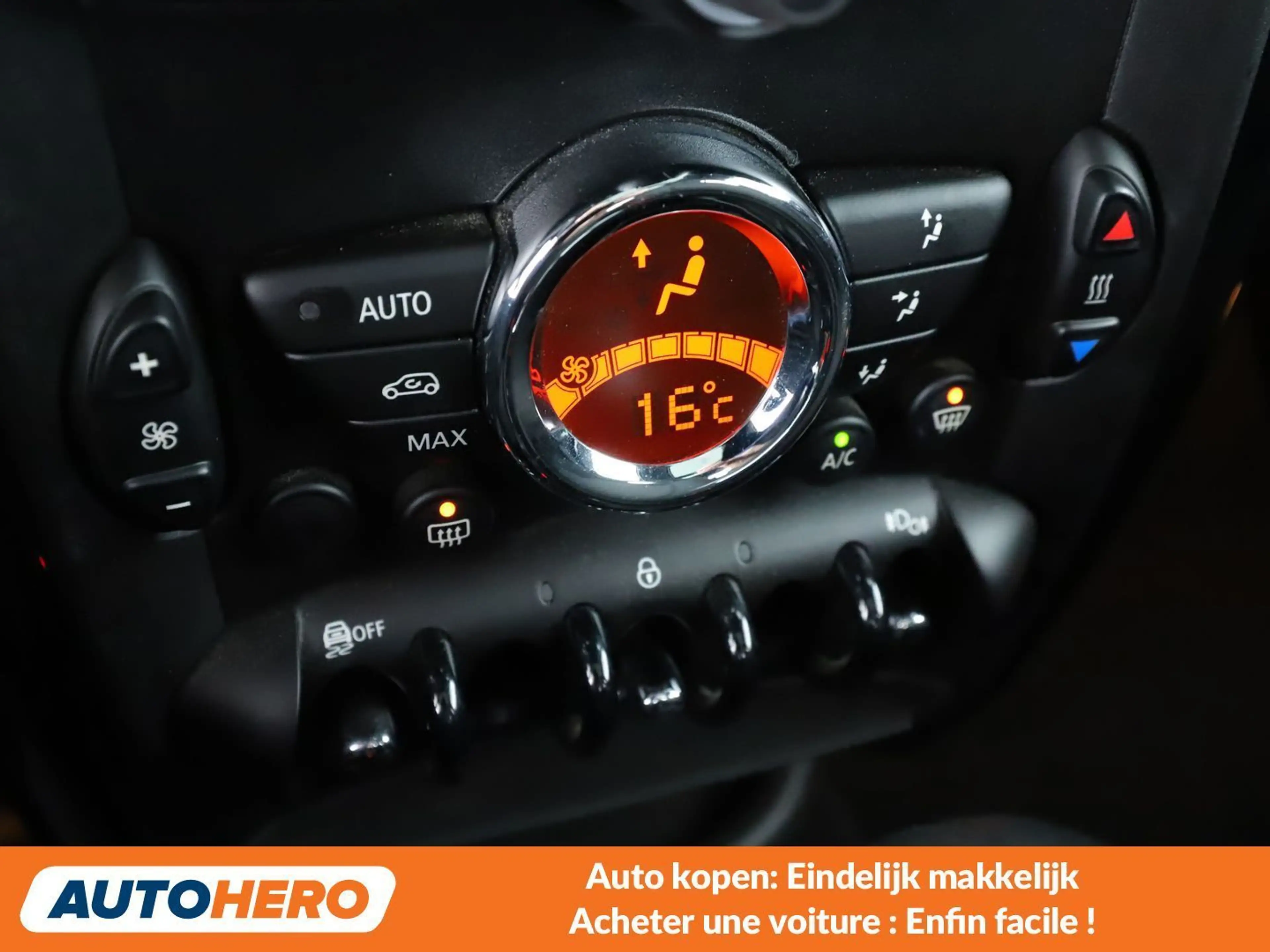 MINI One Countryman One — photo 10