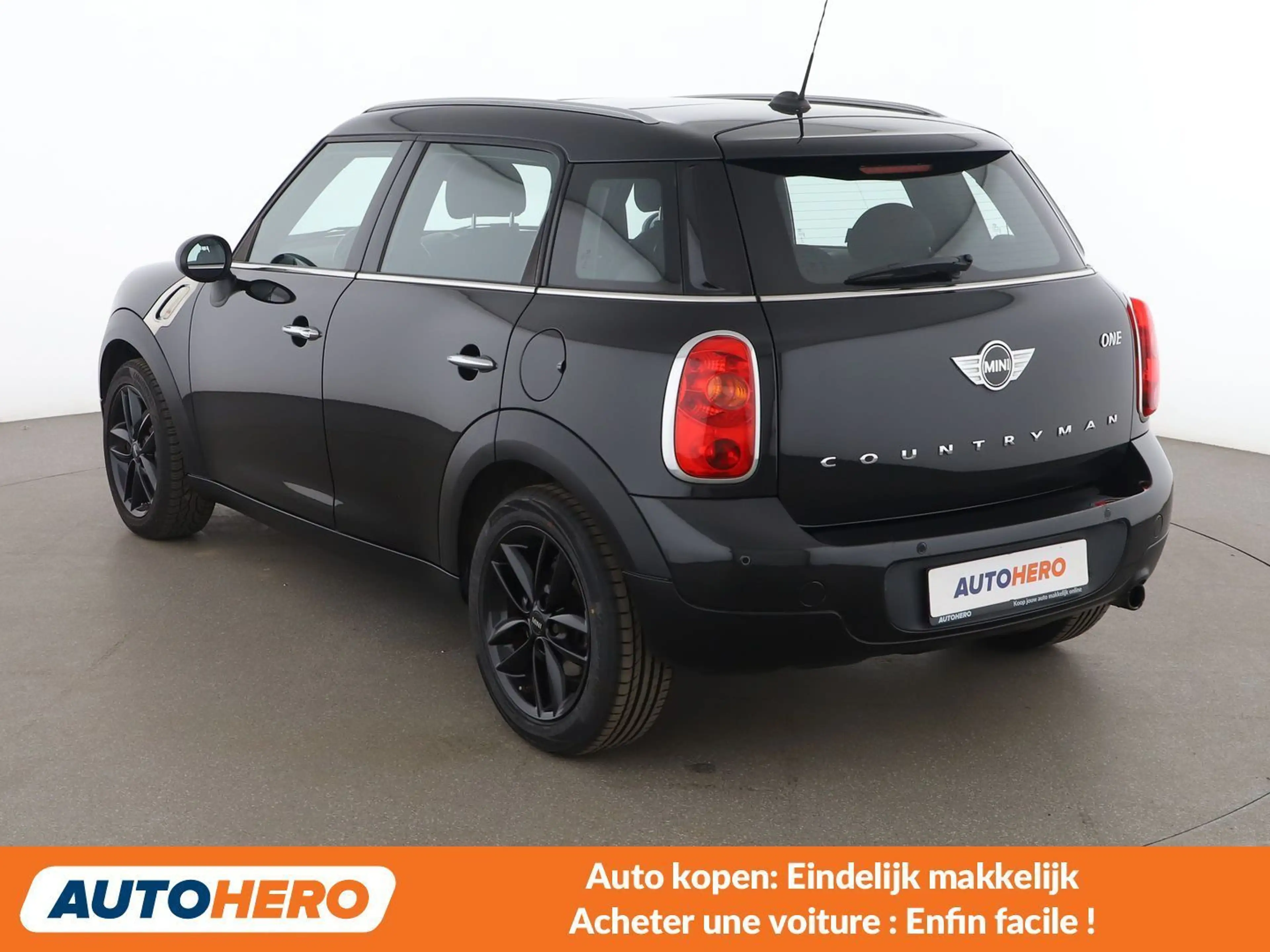 MINI One Countryman One — photo 4