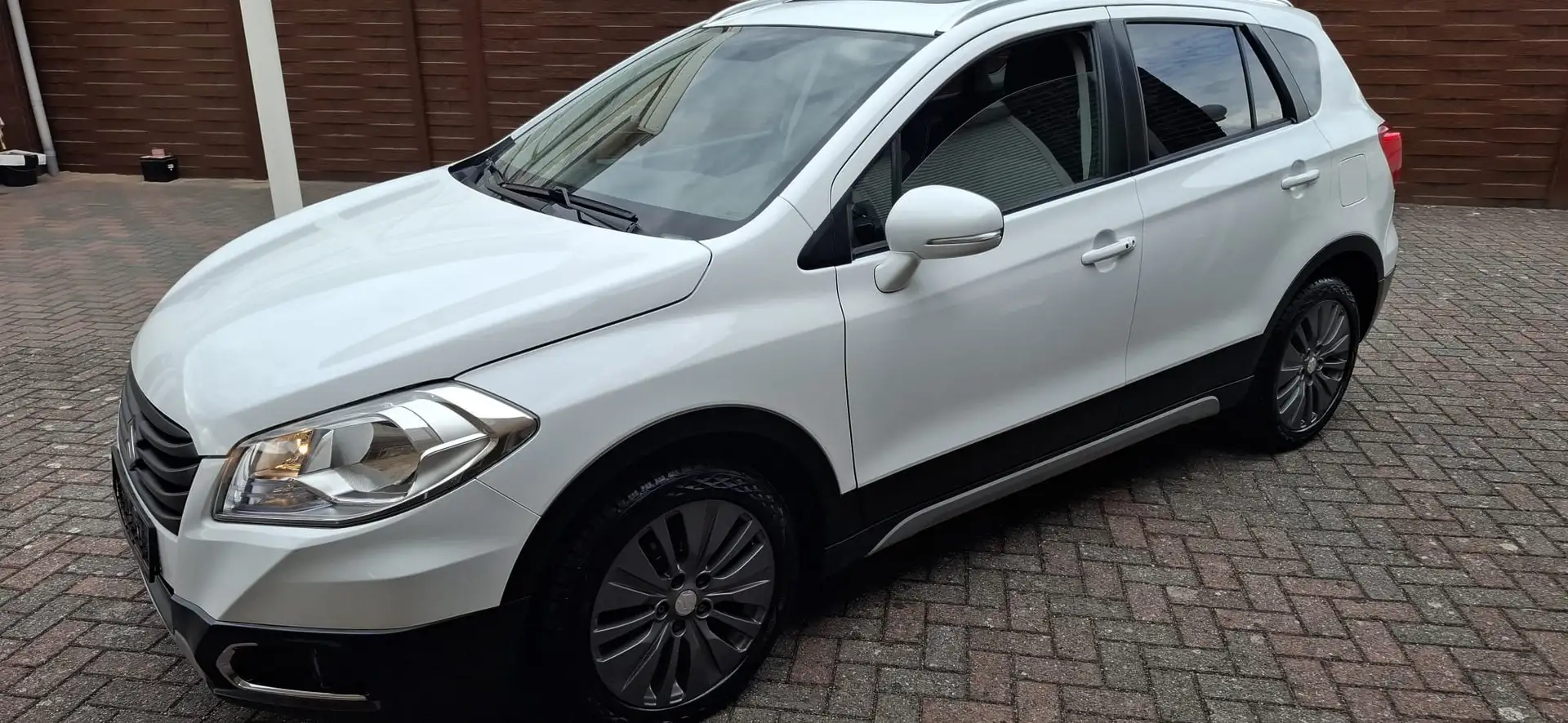 Suzuki SX4 S-Cross 1.6 High Executive,Panoramadak,Navi,Keyless,Camera Wit - 1