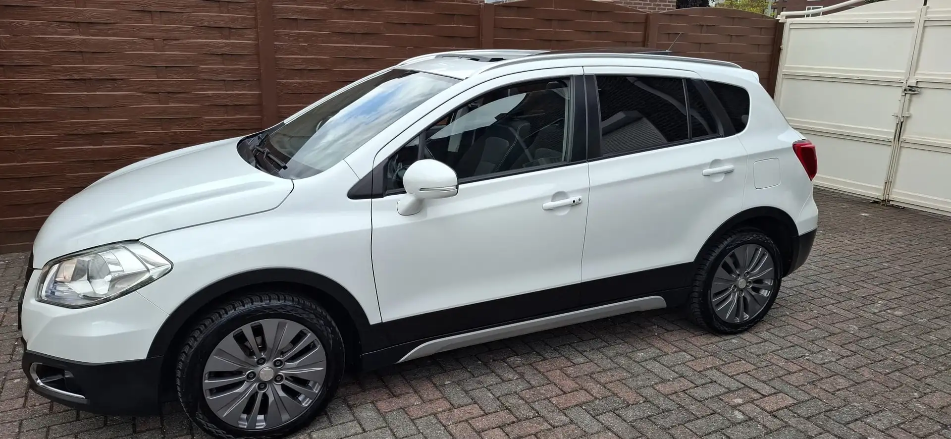 Suzuki SX4 S-Cross 1.6 High Executive,Panoramadak,Navi,Keyless,Camera Wit - 2