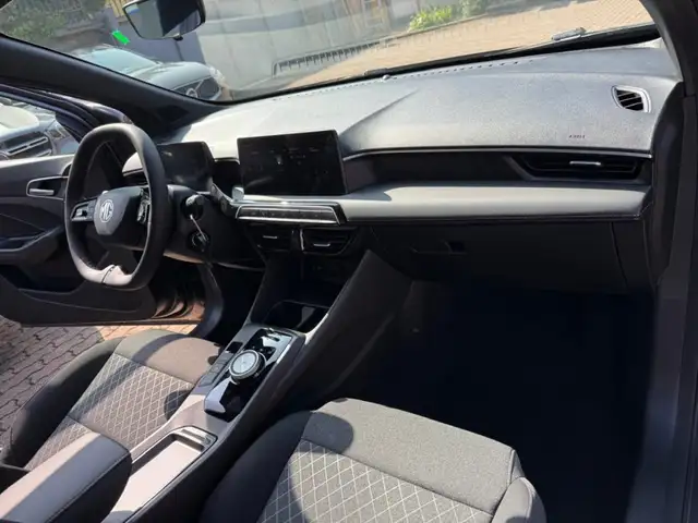 MG MG3 view 12