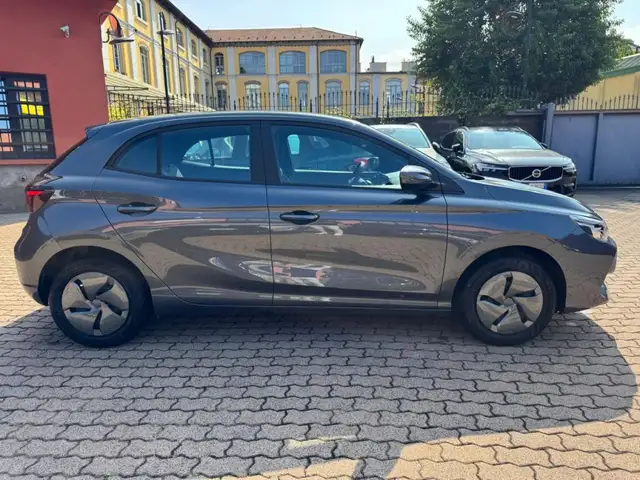 MG MG3 view 4