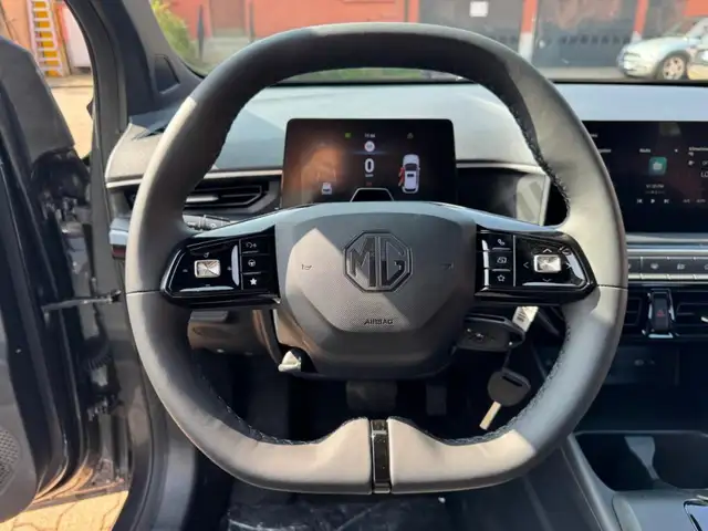 MG MG3 view 8