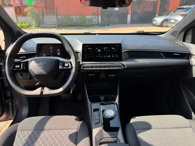 MG MG3 view 9
