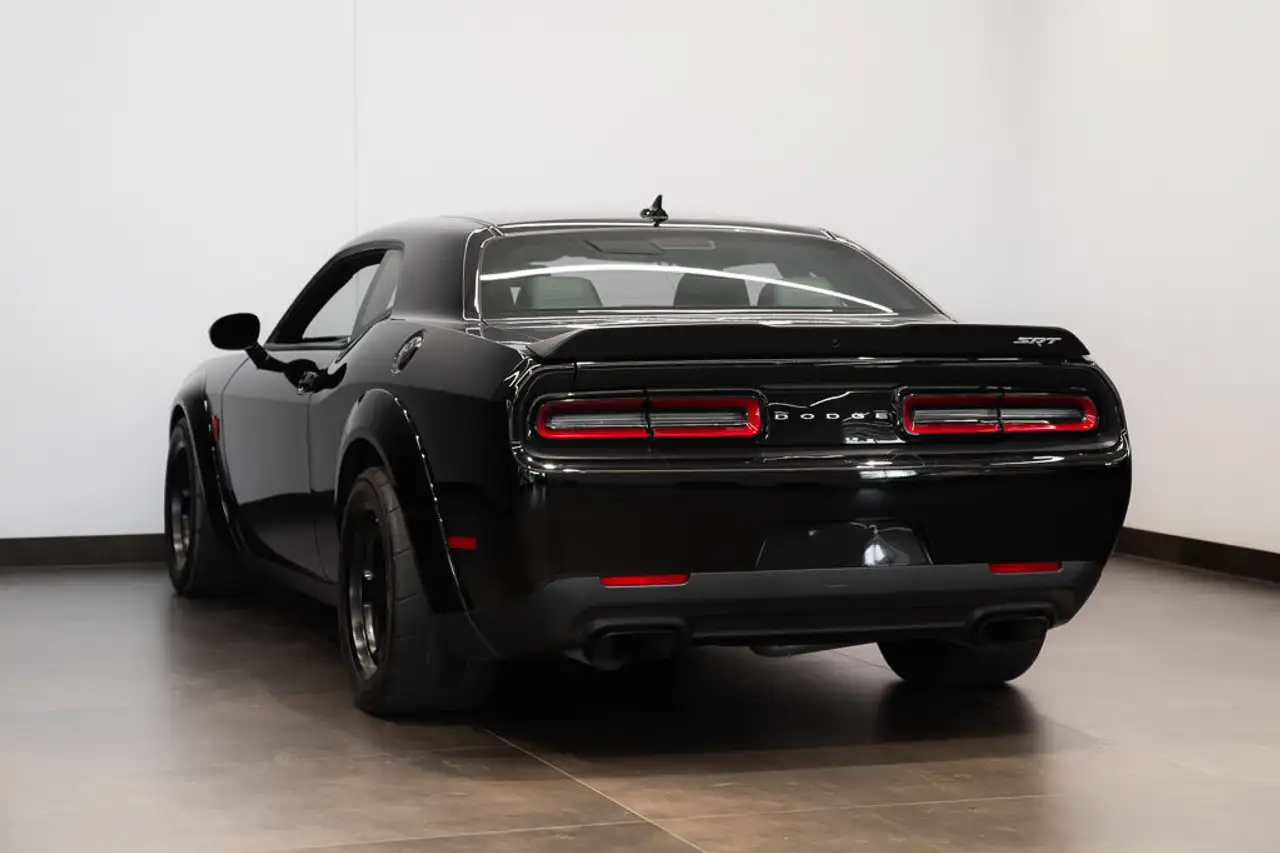 Dodge Challenger снимка Dodge Challenger