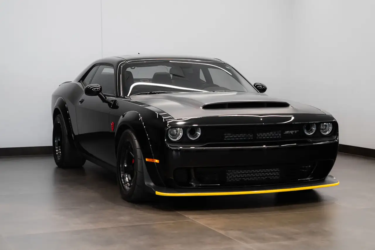 Dodge Challenger снимка Dodge Challenger