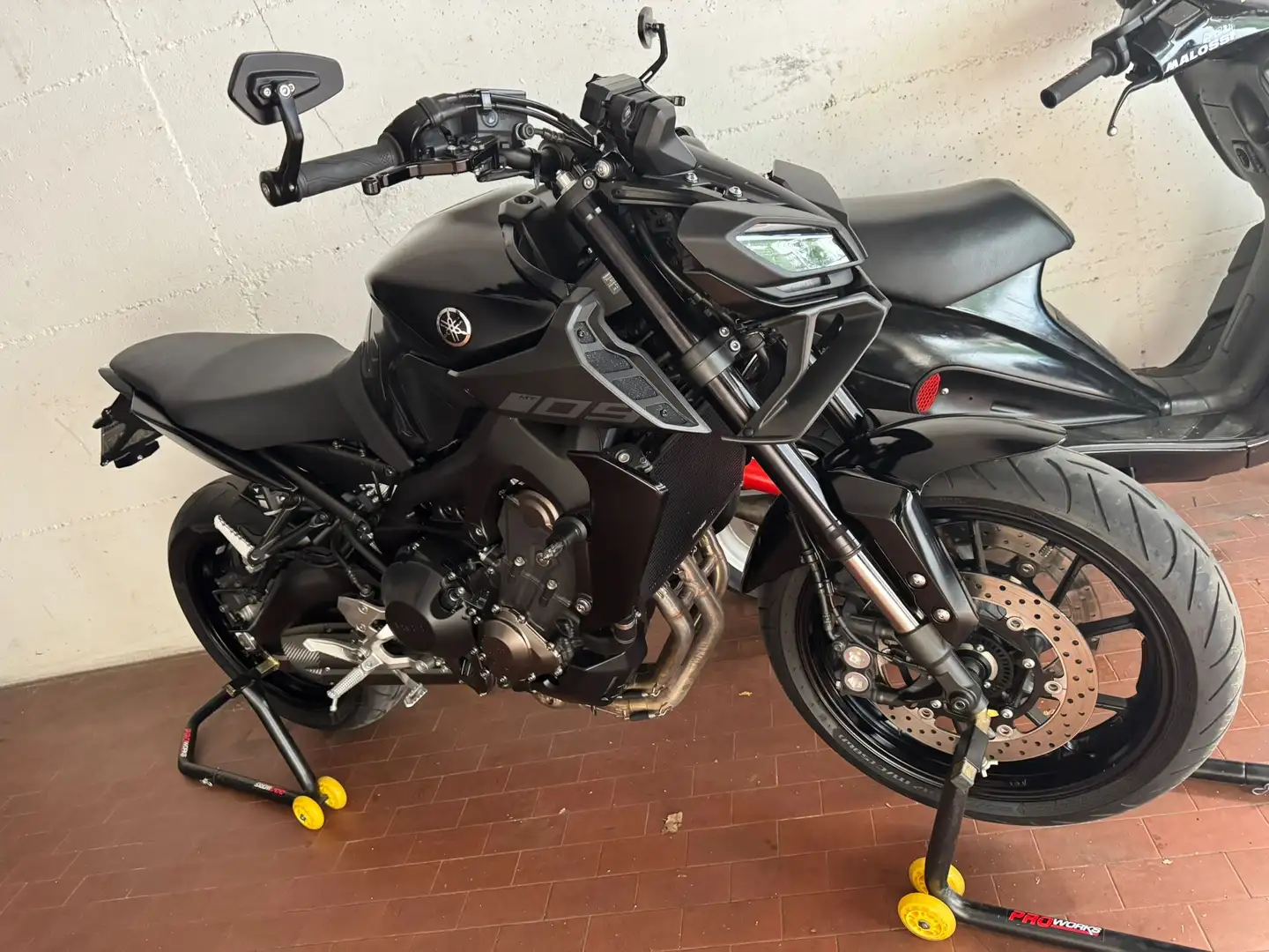 Yamaha MT-09 - 1