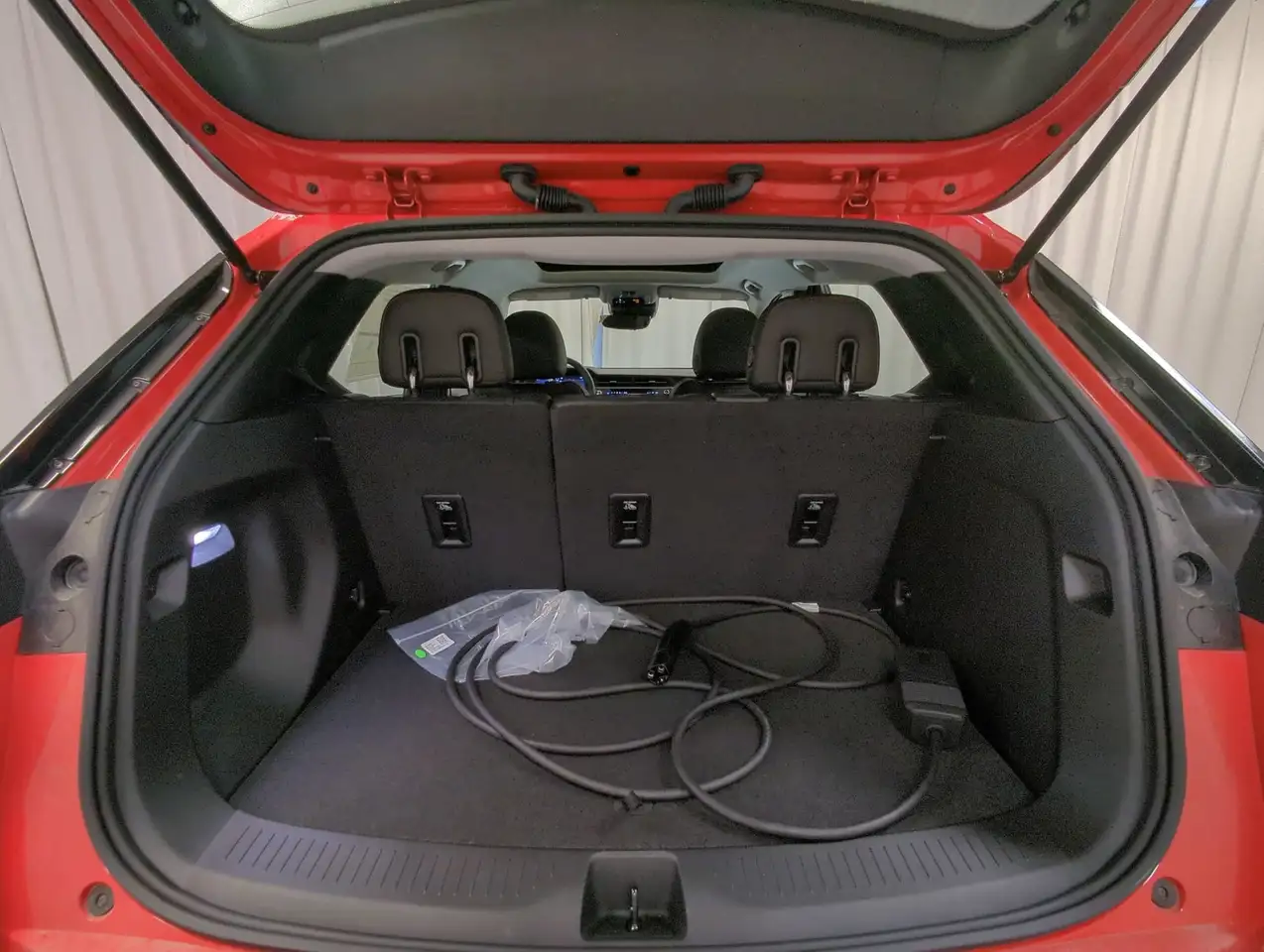 Chevrolet Bolt photo Chevrolet Bolt