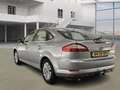 Ford Mondeo 2.0-16V Ghia/AIRCO/CRUISE/PARKEERSENS VOOR-ACHTER/ Grijs - thumbnail 2