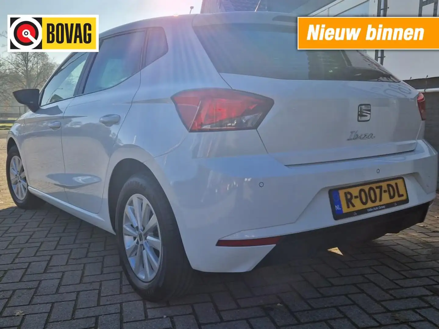 SEAT Ibiza 1.0i TSI Business Intens Climate Cruise Apple Navi Weiß - 2