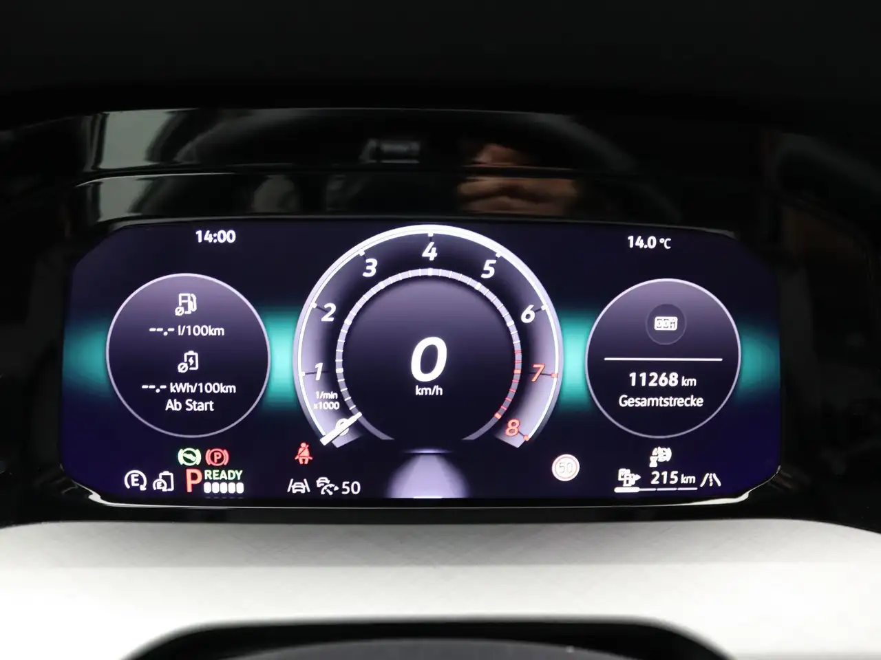 Volkswagen Golf VIII Life 1.5 TSI eHybrid DSG / Pano, 360° 15