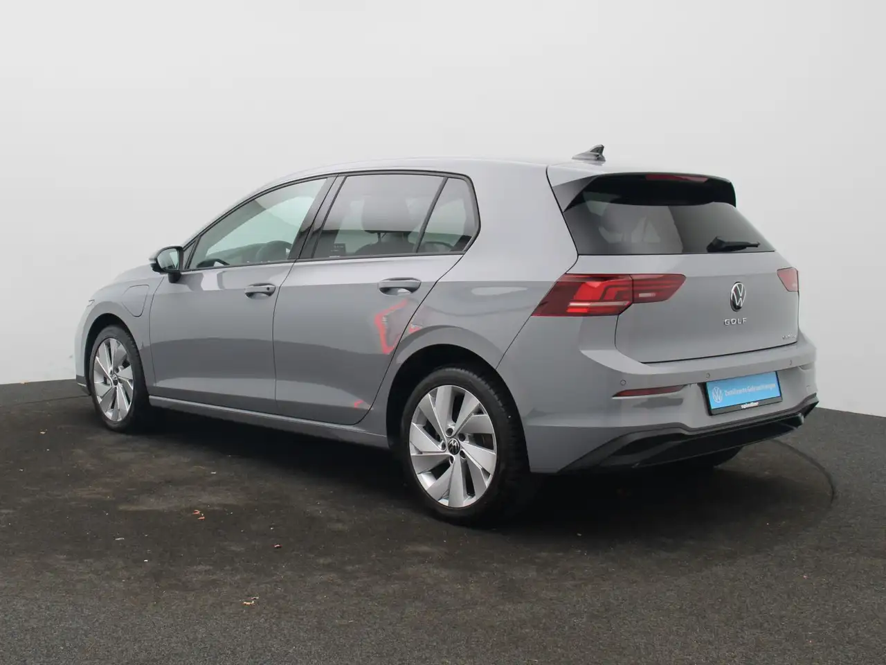 Volkswagen Golf VIII Life 1.5 TSI eHybrid DSG / Pano, 360° 6