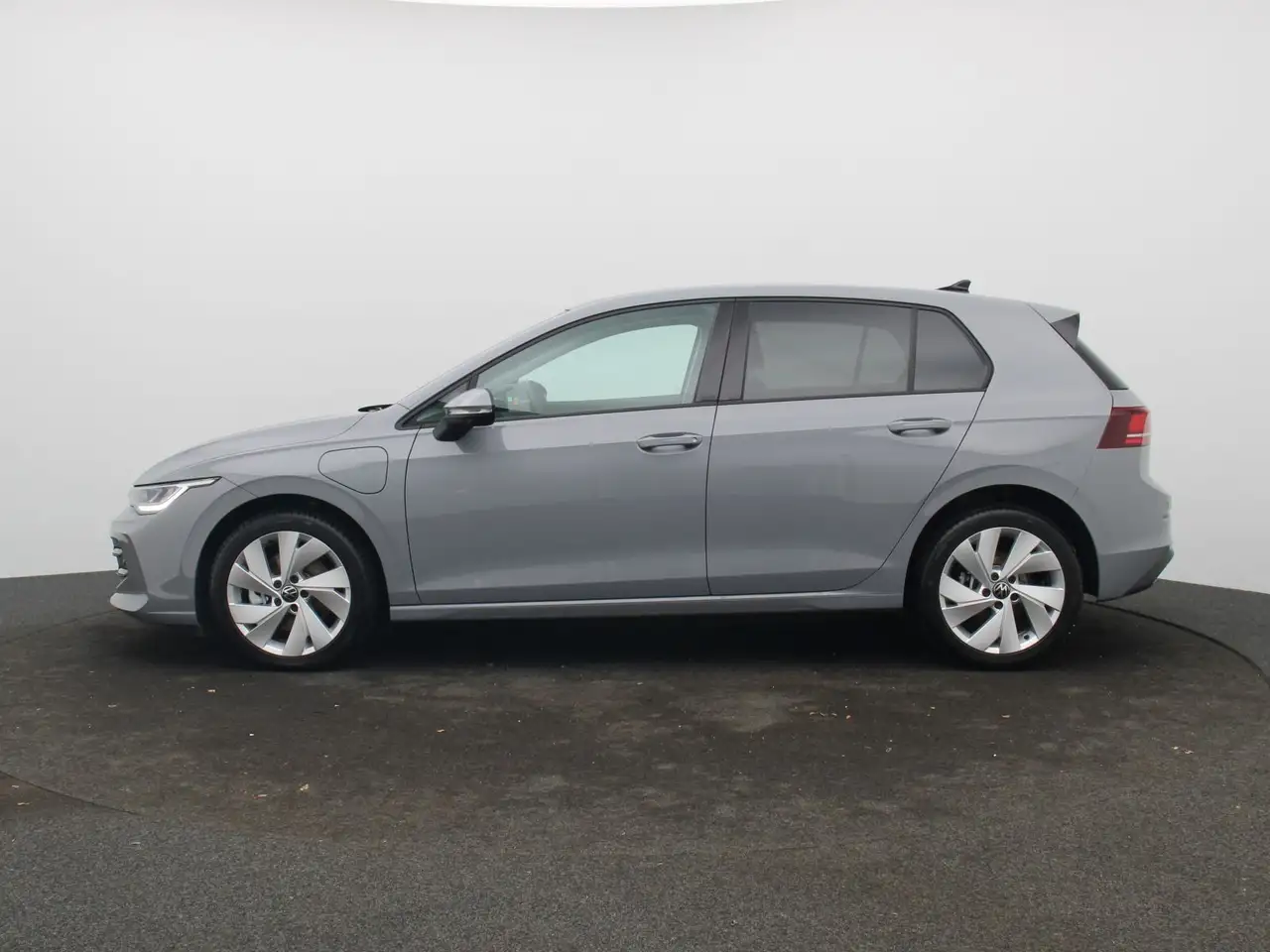 Volkswagen Golf VIII Life 1.5 TSI eHybrid DSG / Pano, 360° 5