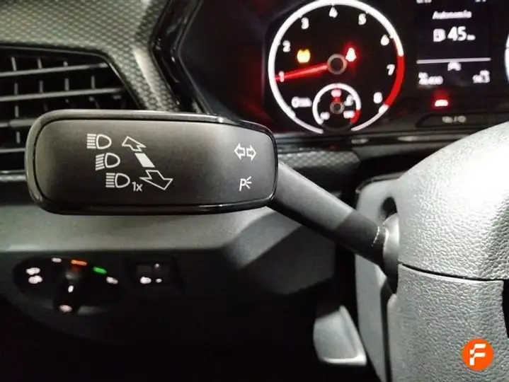Volkswagen T-Cross 1.0 TSI Advance 2022, foto 26