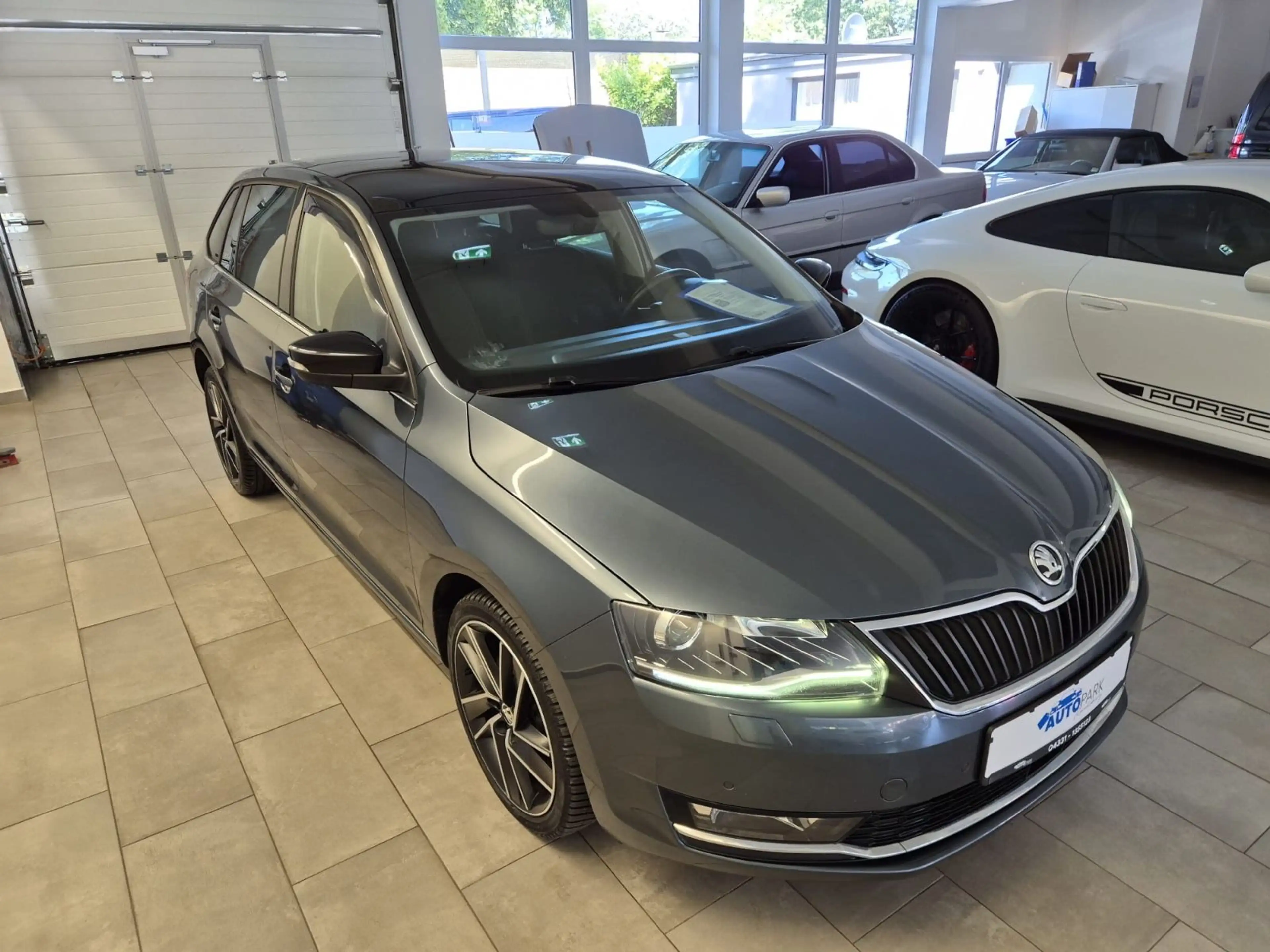 Skoda Rapid/Spaceback Spaceback Style*Navi*Panorama* — photo 2