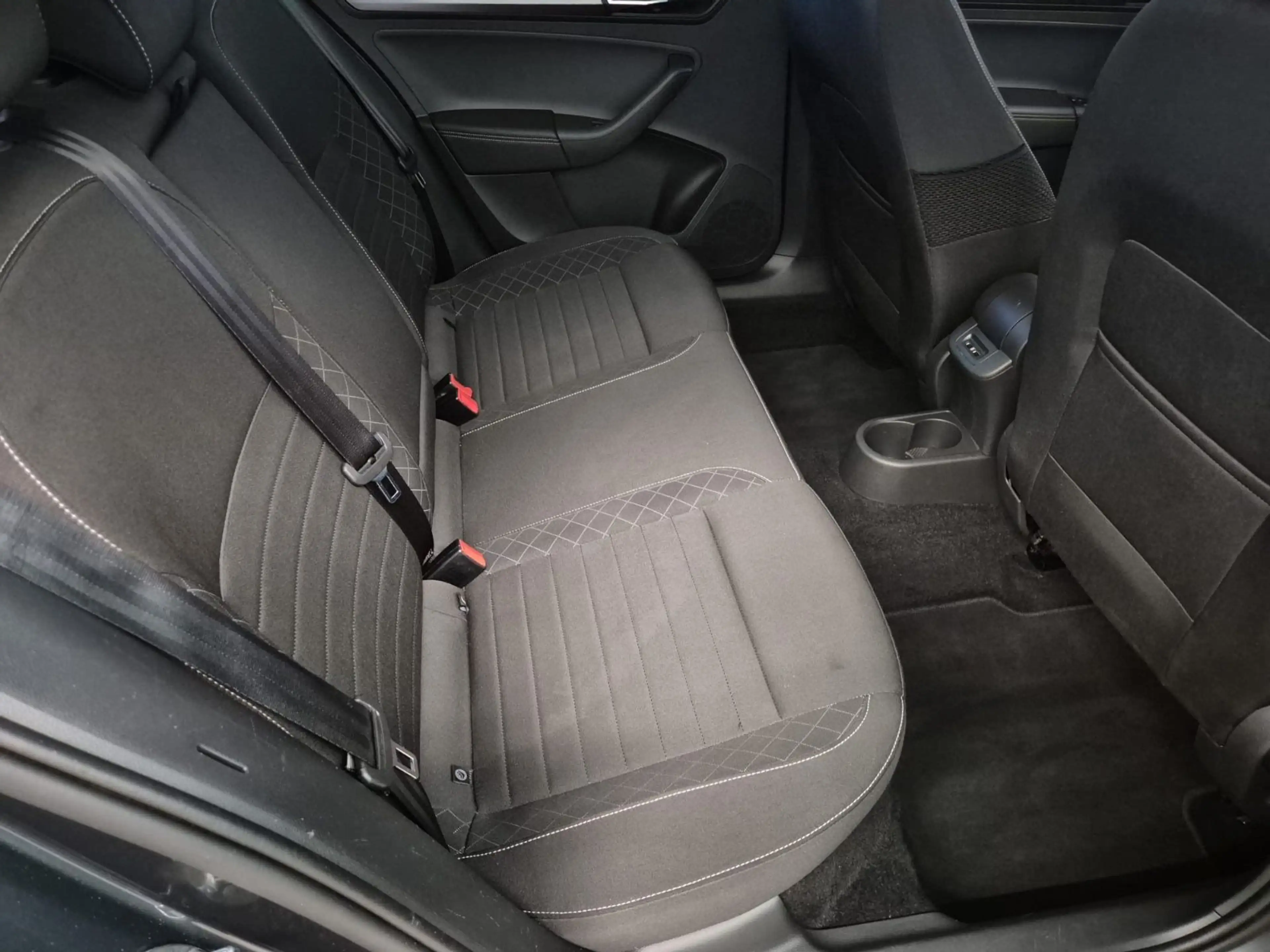 Skoda Rapid/Spaceback Spaceback Style*Navi*Panorama* — photo 15
