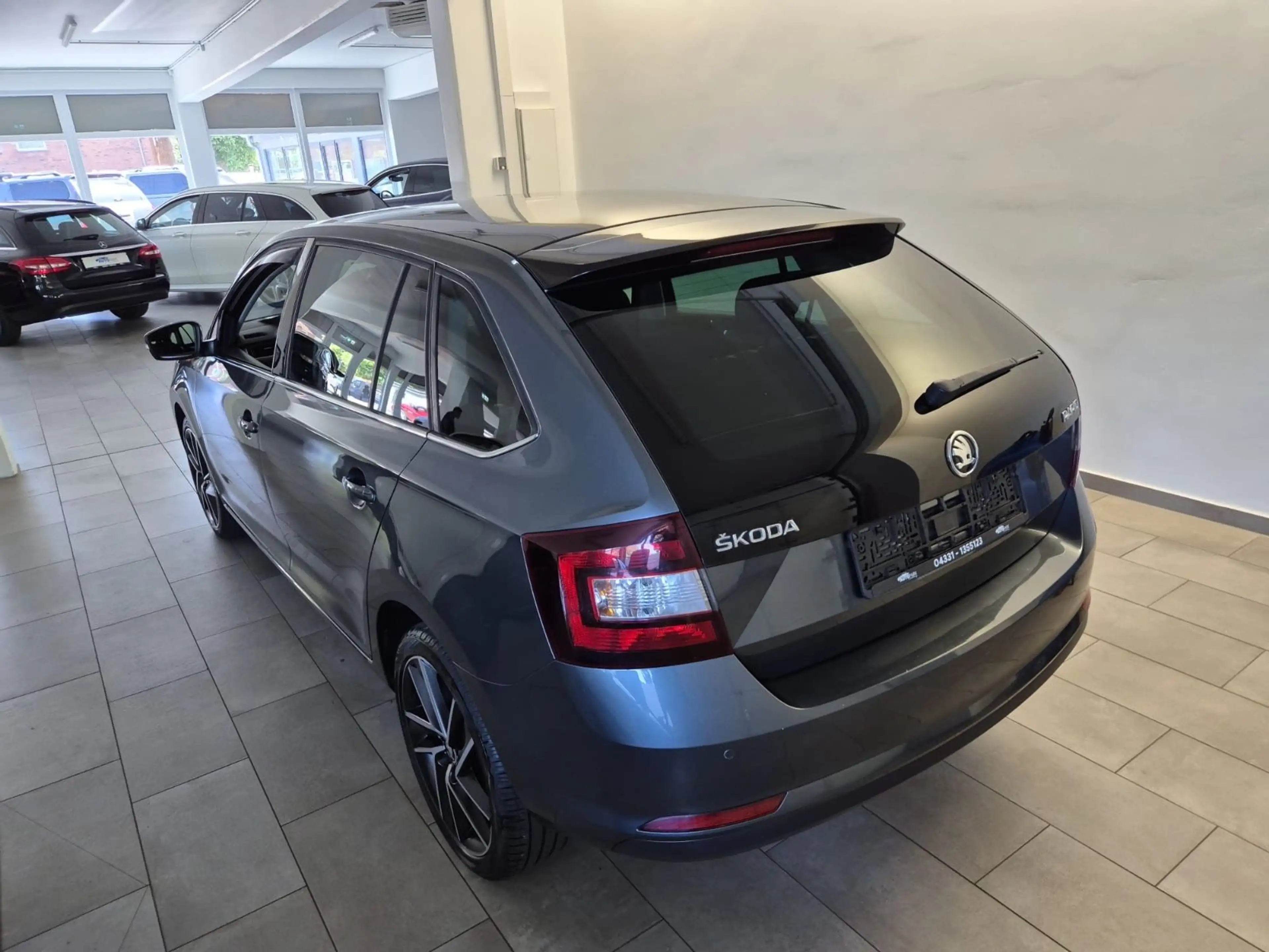 Skoda Rapid/Spaceback Spaceback Style*Navi*Panorama* — photo 3