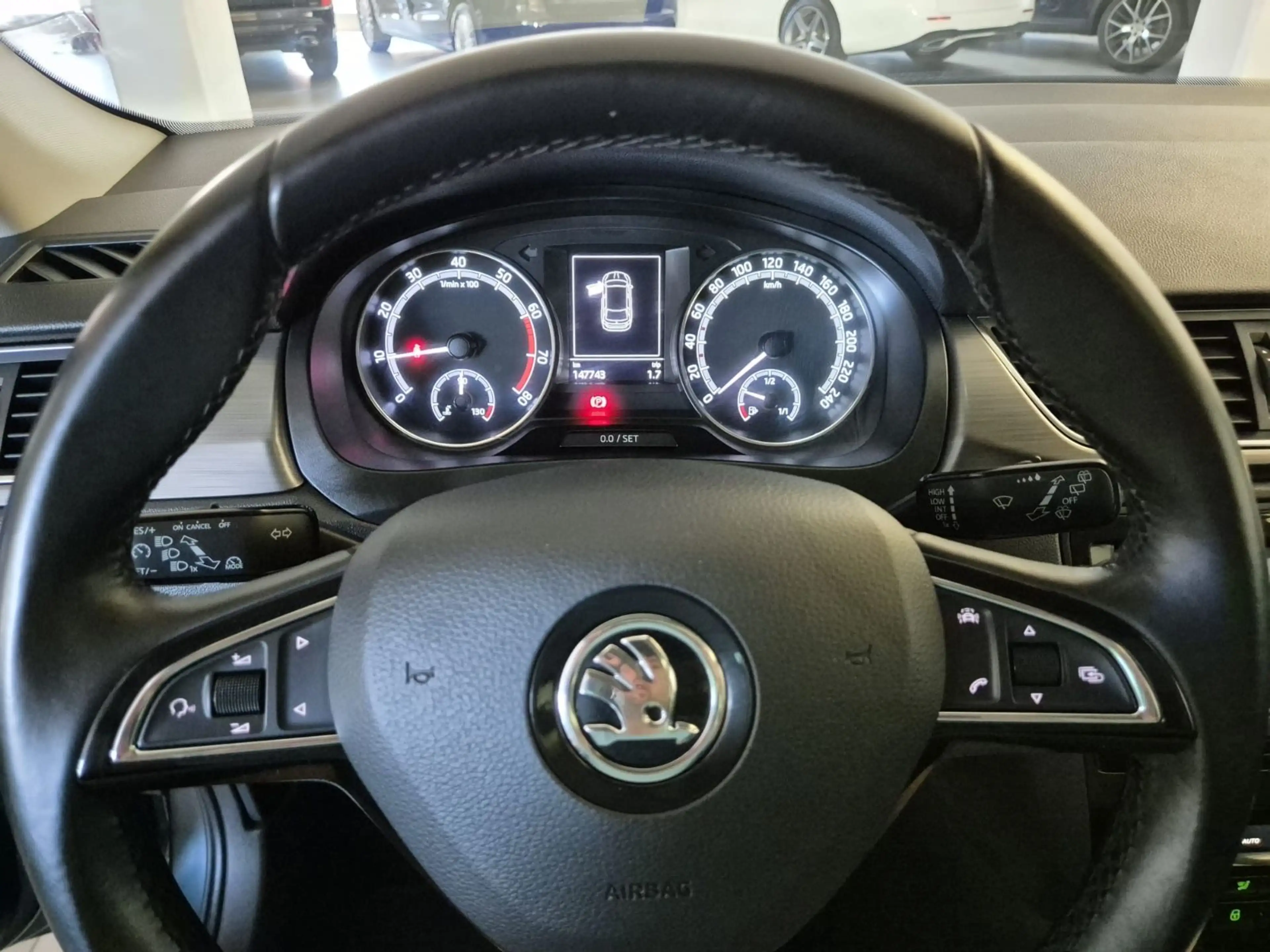 Skoda Rapid/Spaceback Spaceback Style*Navi*Panorama* — photo 11