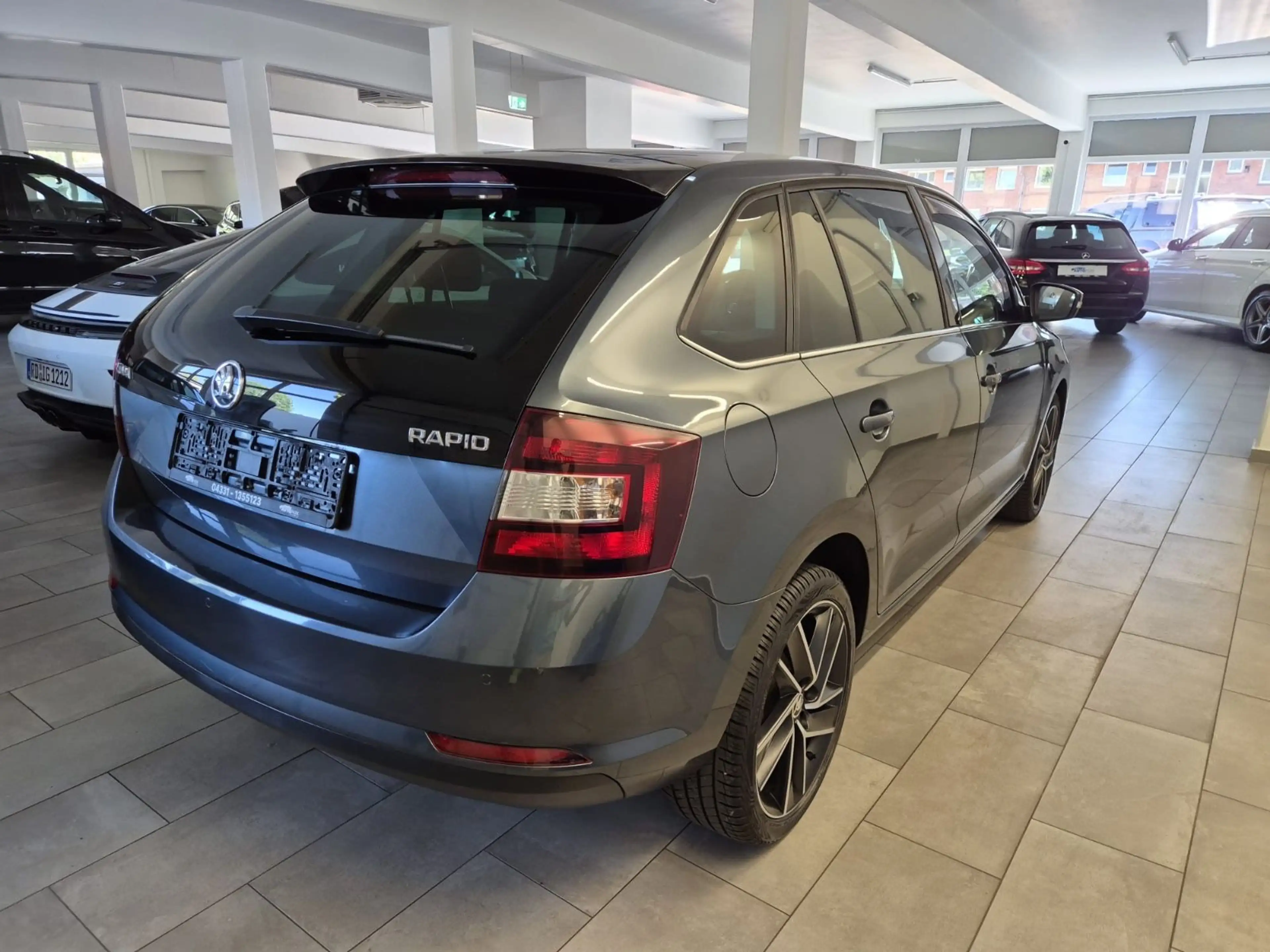 Skoda Rapid/Spaceback Spaceback Style*Navi*Panorama* — photo 6