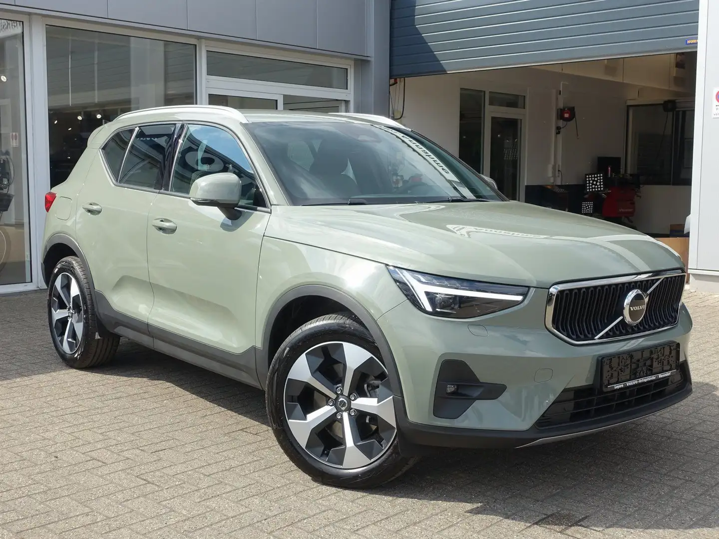 Volvo XC40 Core B3 Mild-Hybrid/Kamera/Carplay Zelená - 1