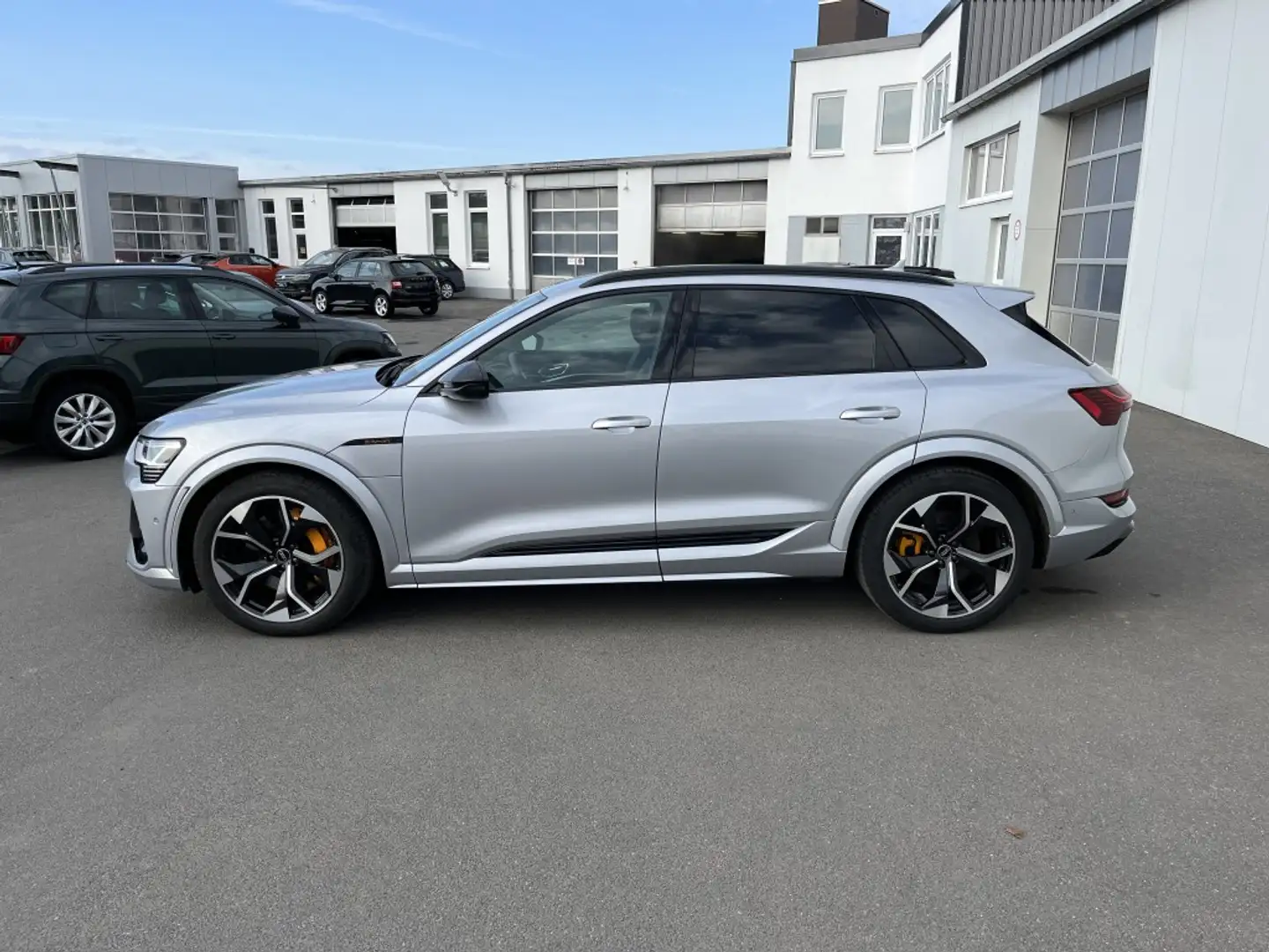 Audi e-tron S quattroS-Line Black Edition 271€ m. 20% Anzahl Plateado - 2