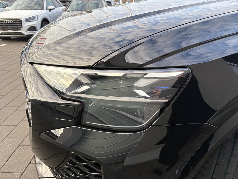 Audi RS Q8 SUV tiptronic 600PS RSAbgas, PANO,LASER,STHZ,KERAM — photo 6