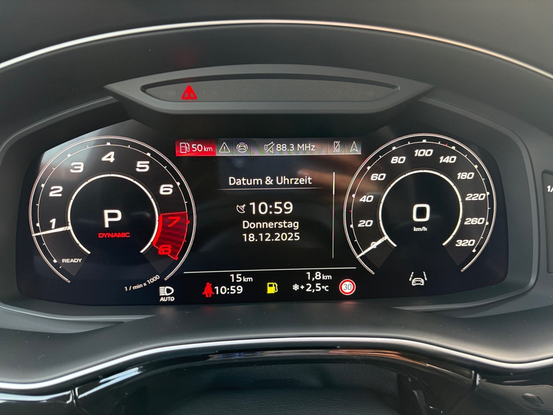 Audi RS Q8 SUV tiptronic 600PS RSAbgas, PANO,LASER,STHZ,KERAM — photo 13