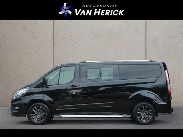Ford Transit Custom view 2