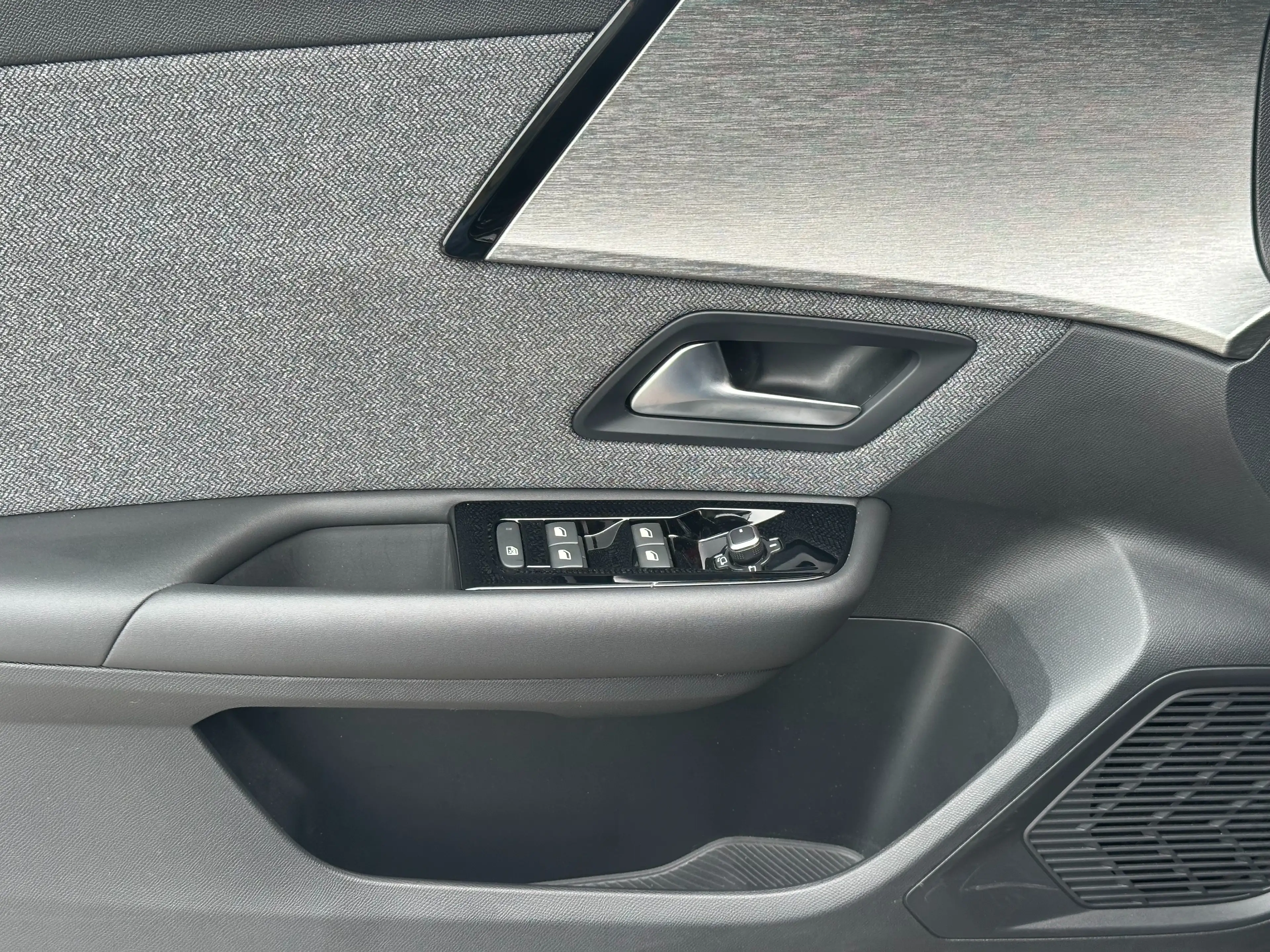 Citroen C5 X C5 X PureTech 130 Feel EAT8 — photo 12