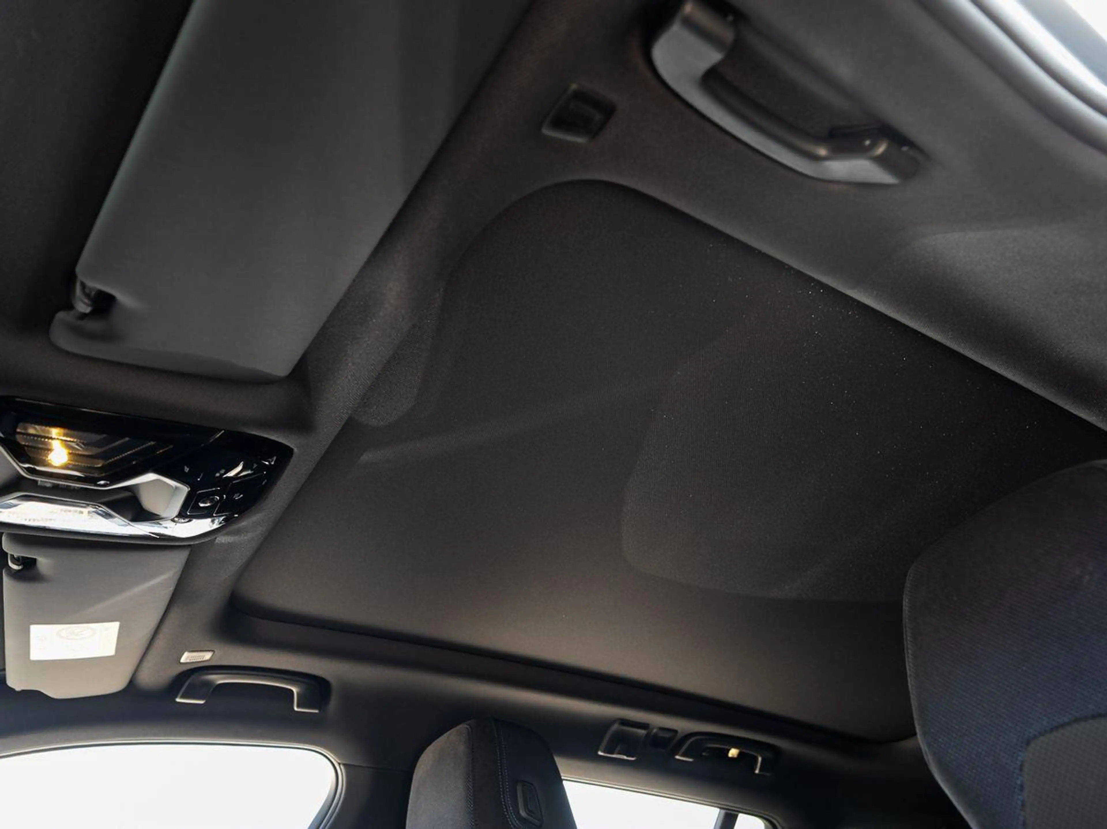 BMW 520 d xDrive Tour M-Sport AHK PANO KoZg SLüft H&K — photo 12