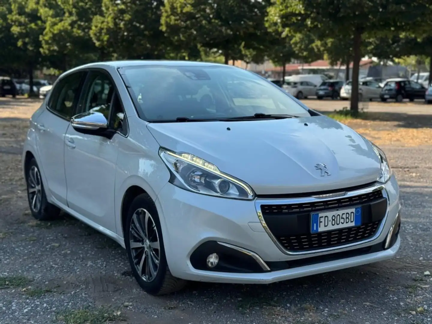 Peugeot 208 Cambio automatico/ navi/telecamera +GPL Bianco - 2