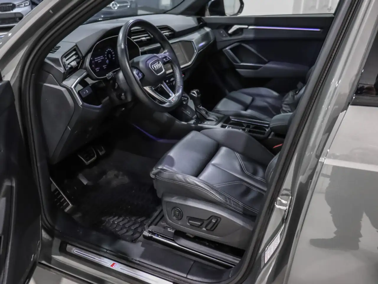 Audi Q3 снимка Audi Q3