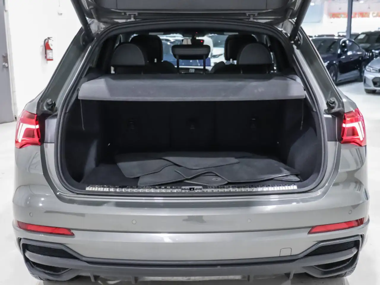 Audi Q3 снимка Audi Q3