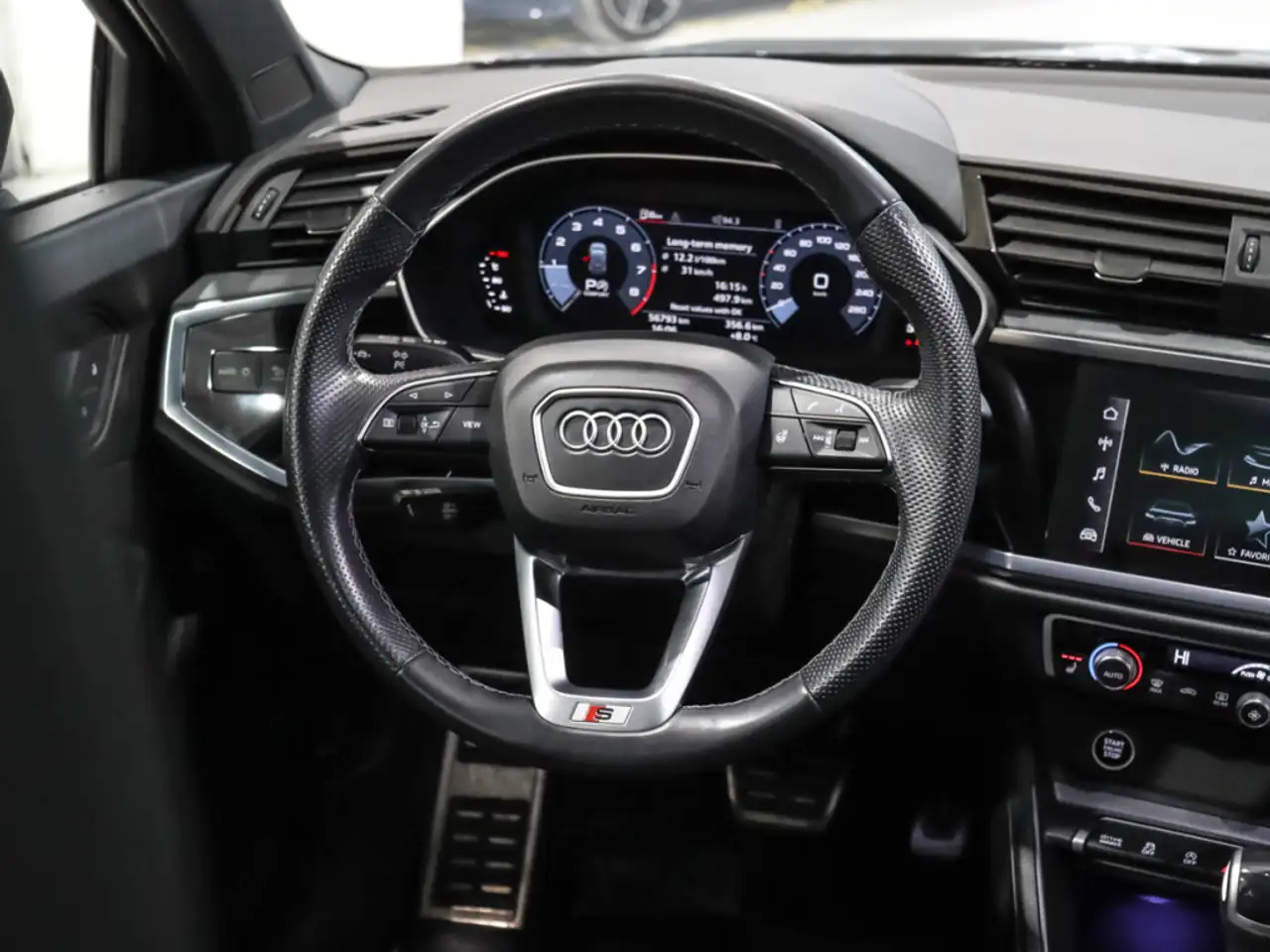 Audi Q3 снимка Audi Q3