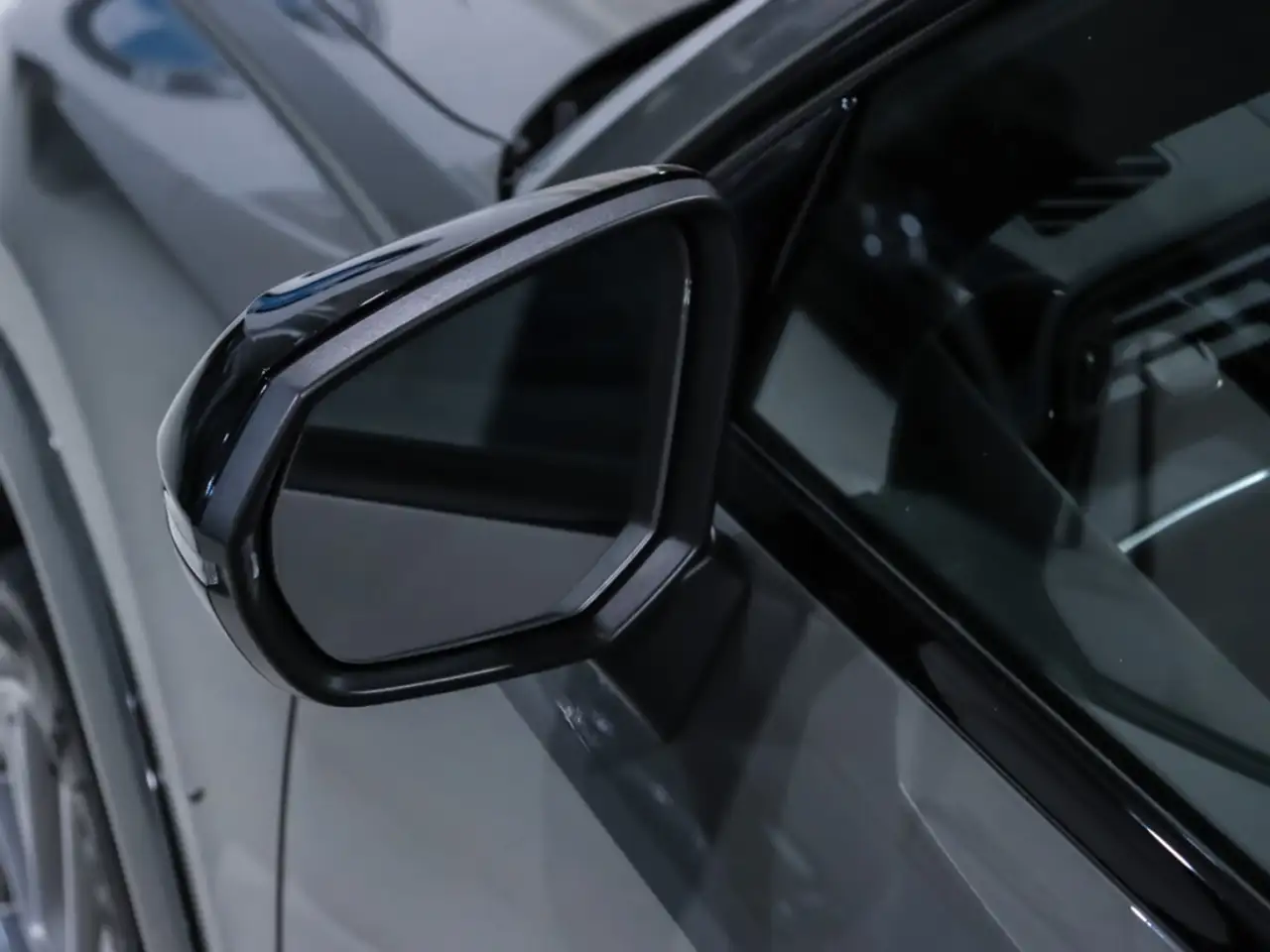 Audi Q3 снимка Audi Q3