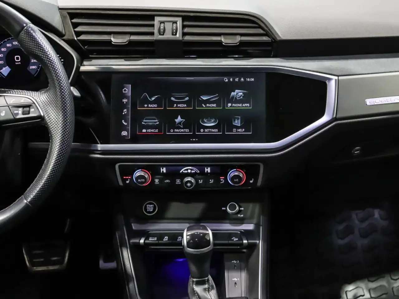 Audi Q3 снимка Audi Q3