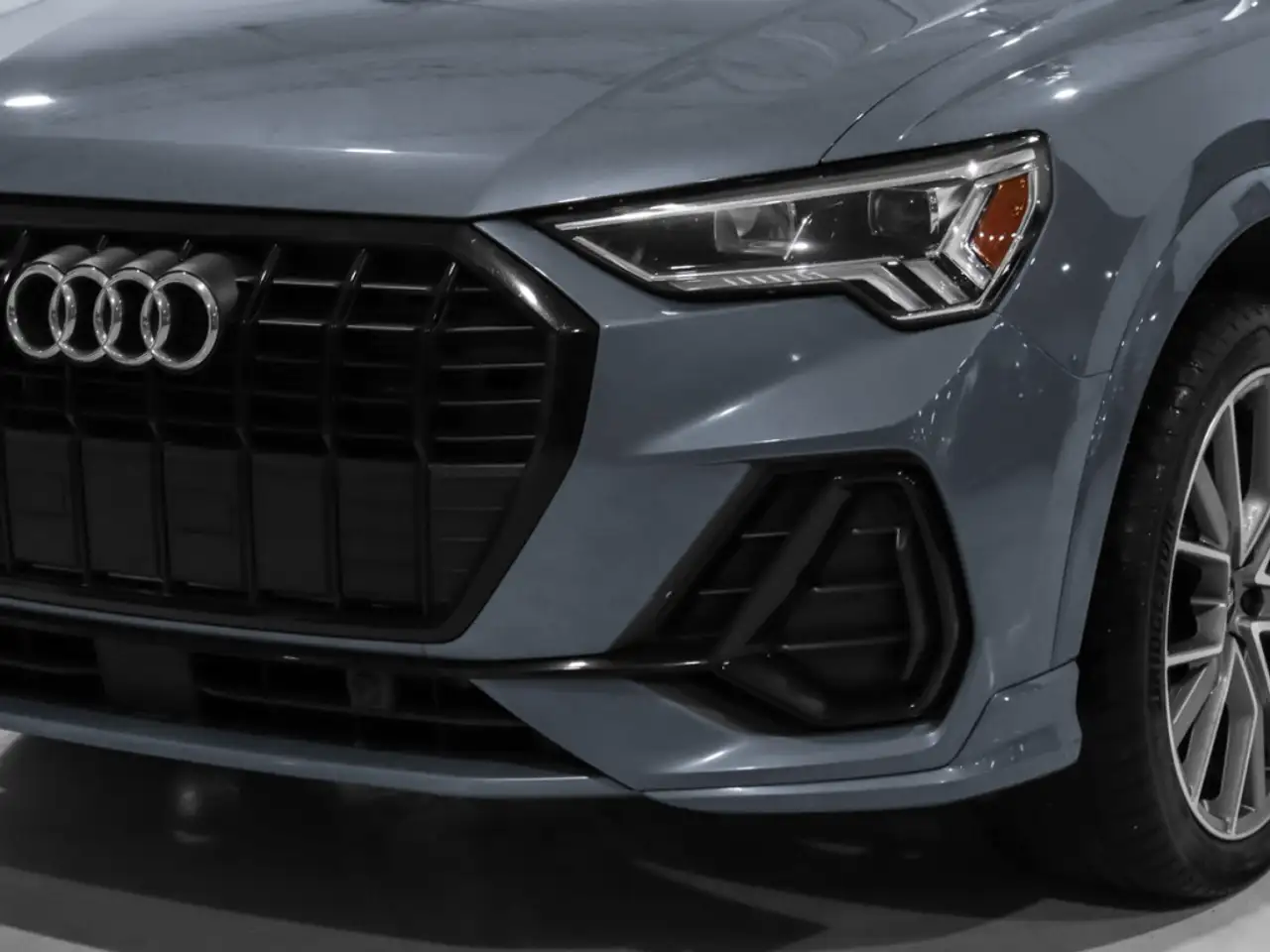 Audi Q3 снимка Audi Q3