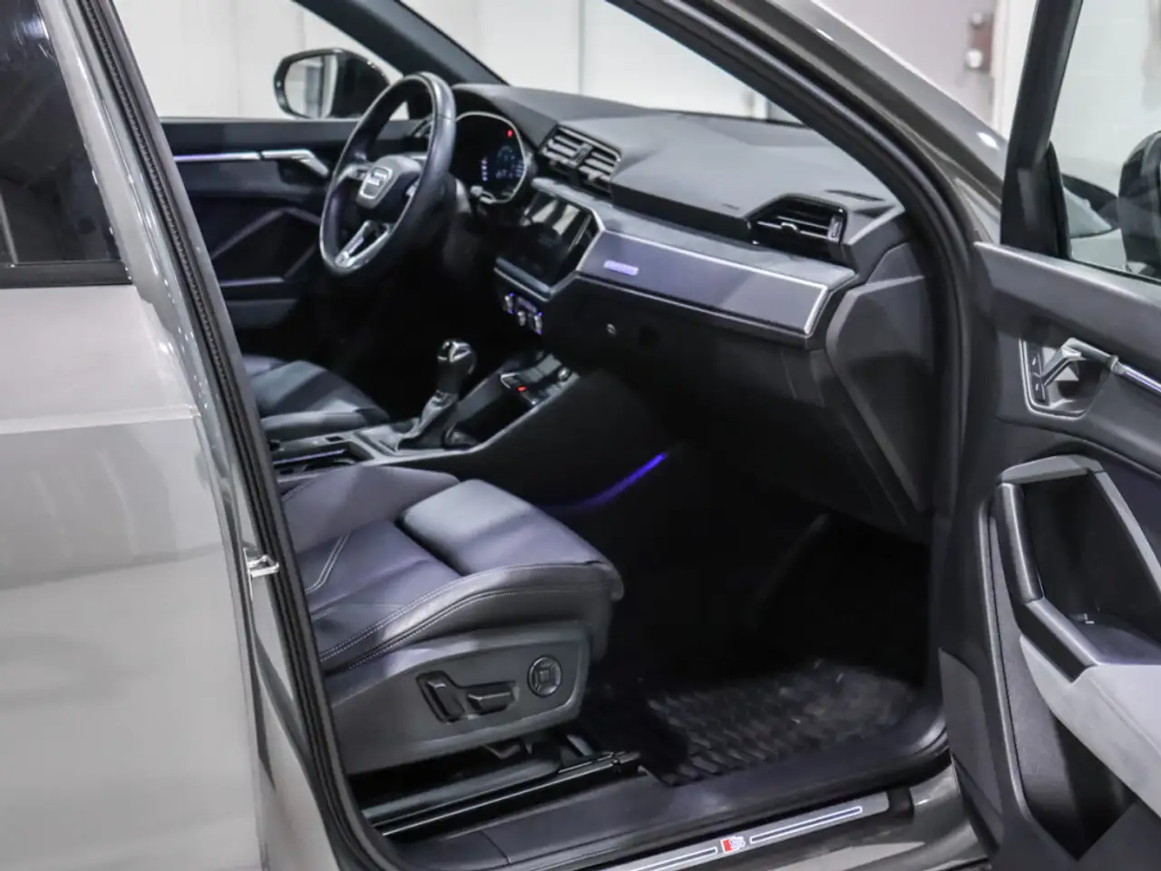 Audi Q3 снимка Audi Q3