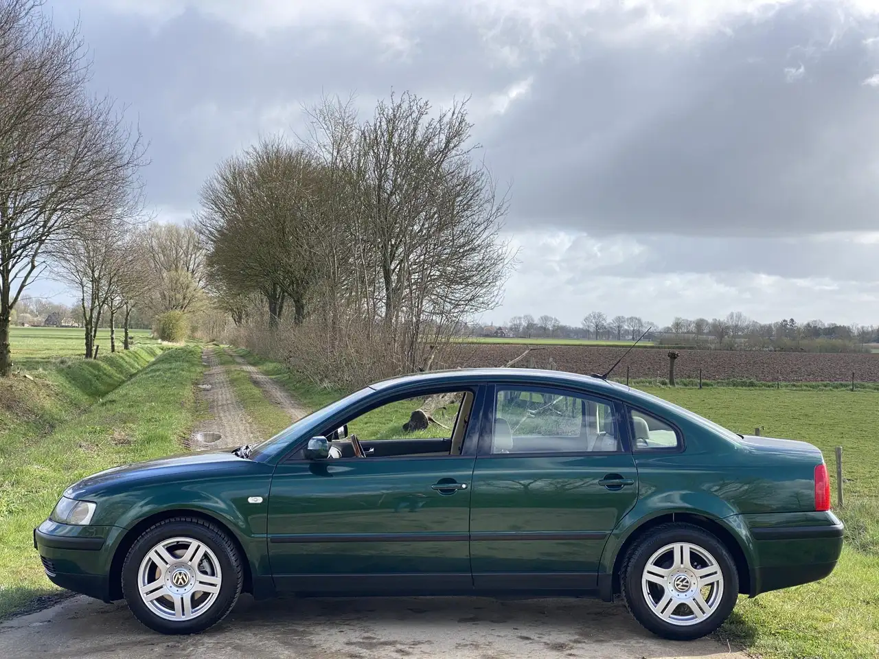 Volkswagen Passat SEDAN 2.3 VR5, ZEER NETTE STAAT!, foto 2