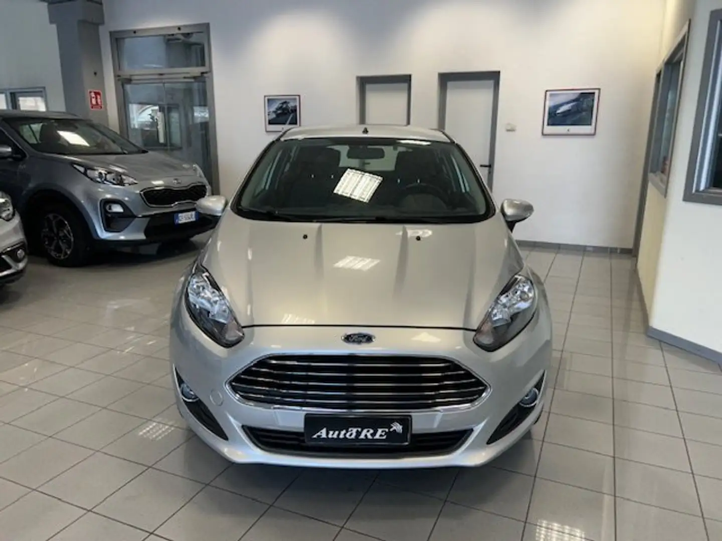 Ford Fiesta 5p 1.0 Titanium 80cv Argent - 2
