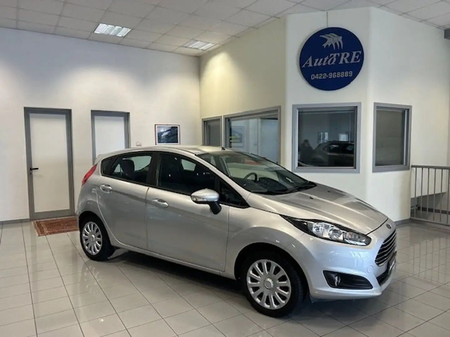 Ford Fiesta 5p 1.0 Titanium 80cv Argent - 1
