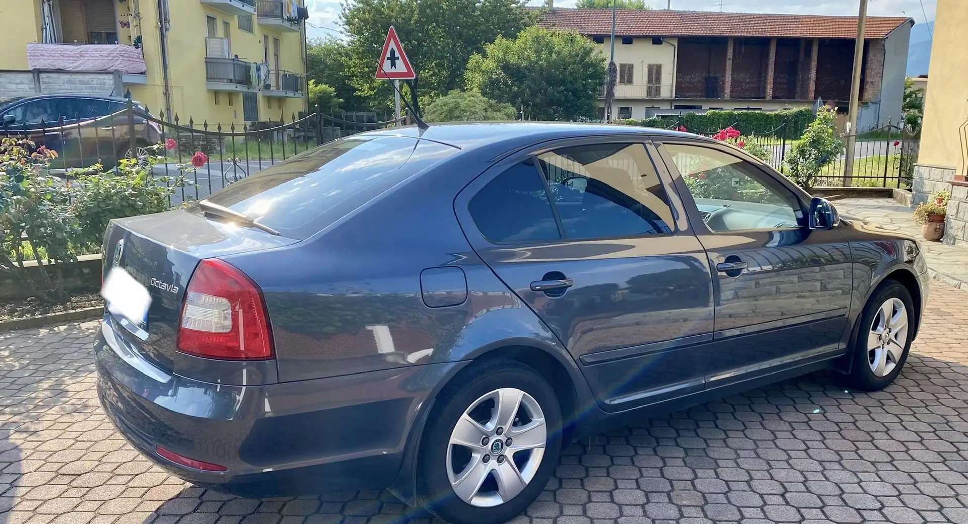 Skoda Octavia 1.6 tdi cr Ambition - 1