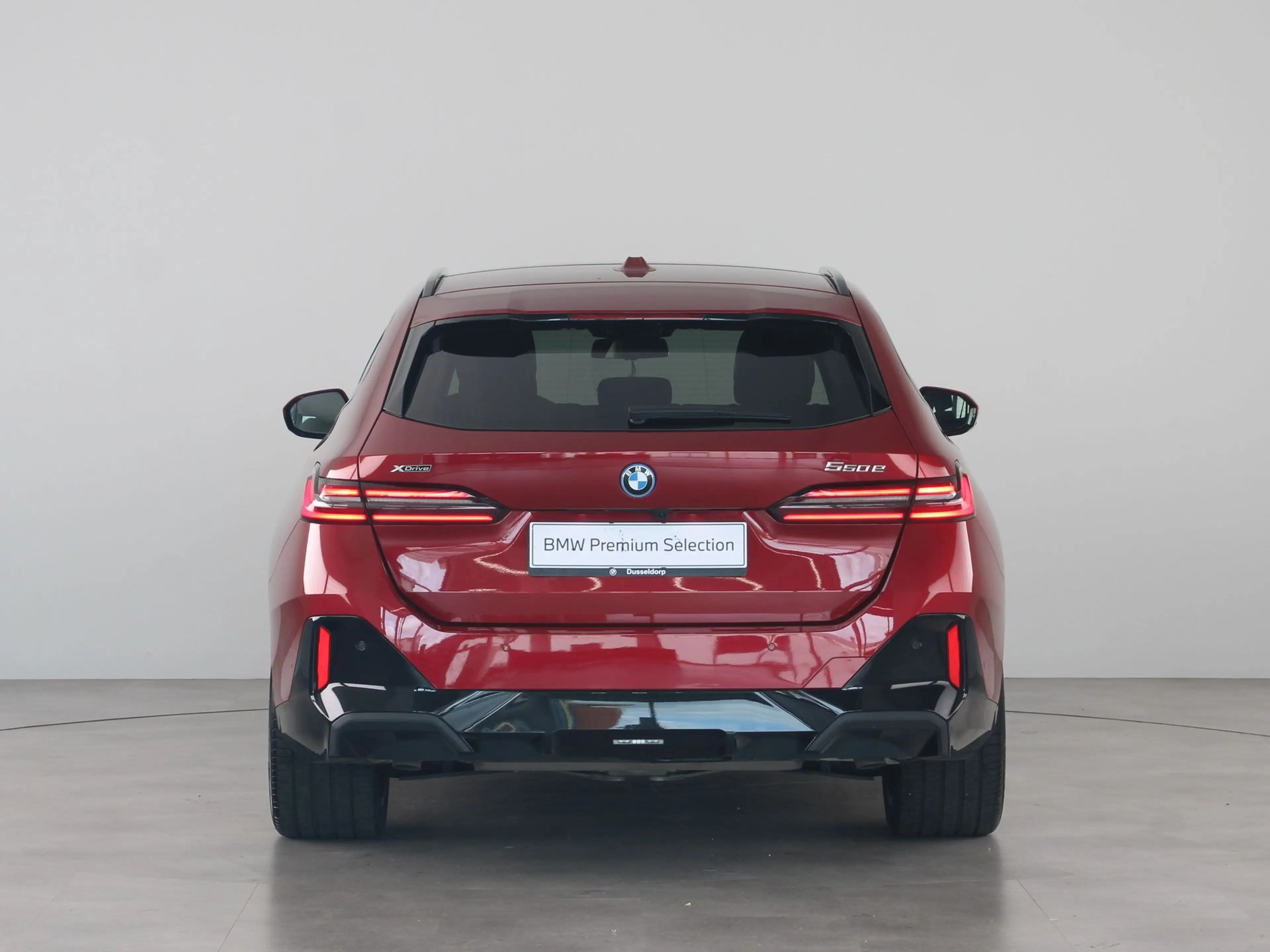 BMW 550 5 Serie 550e Touring xDrive — photo 12