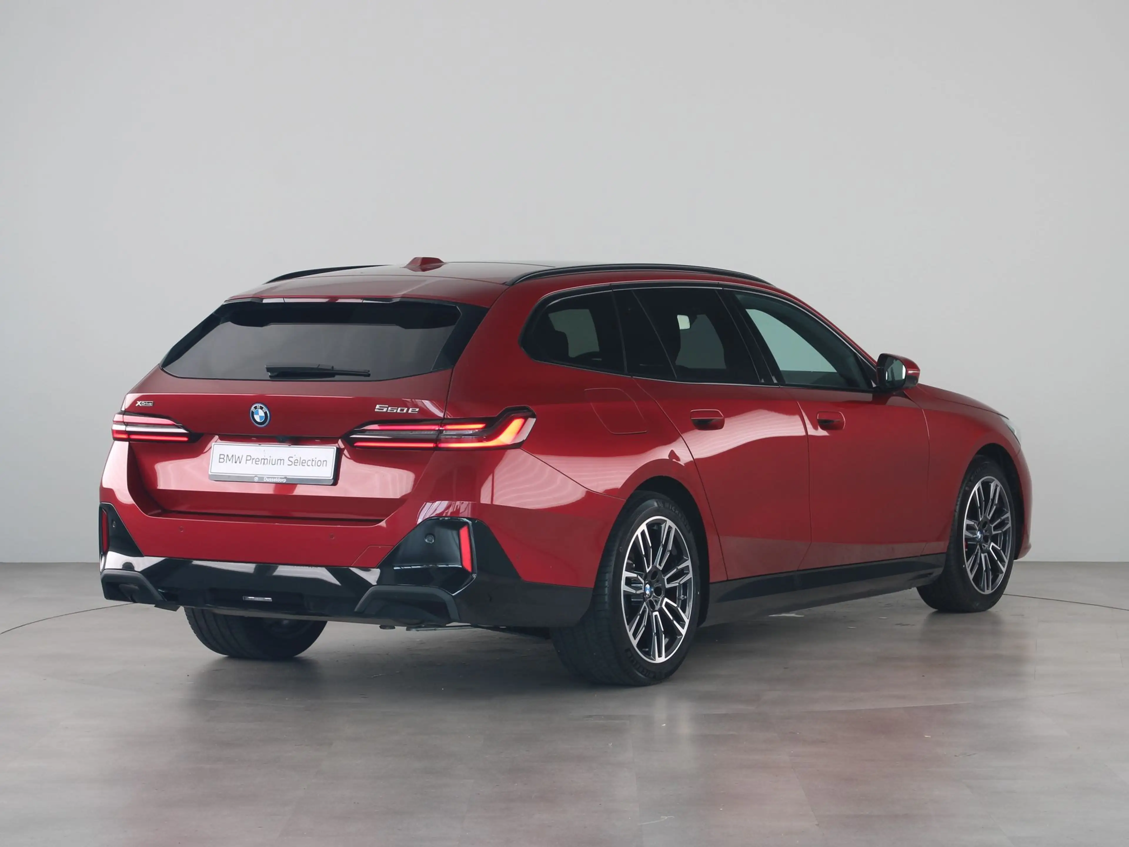 BMW 550 5 Serie 550e Touring xDrive — photo 11