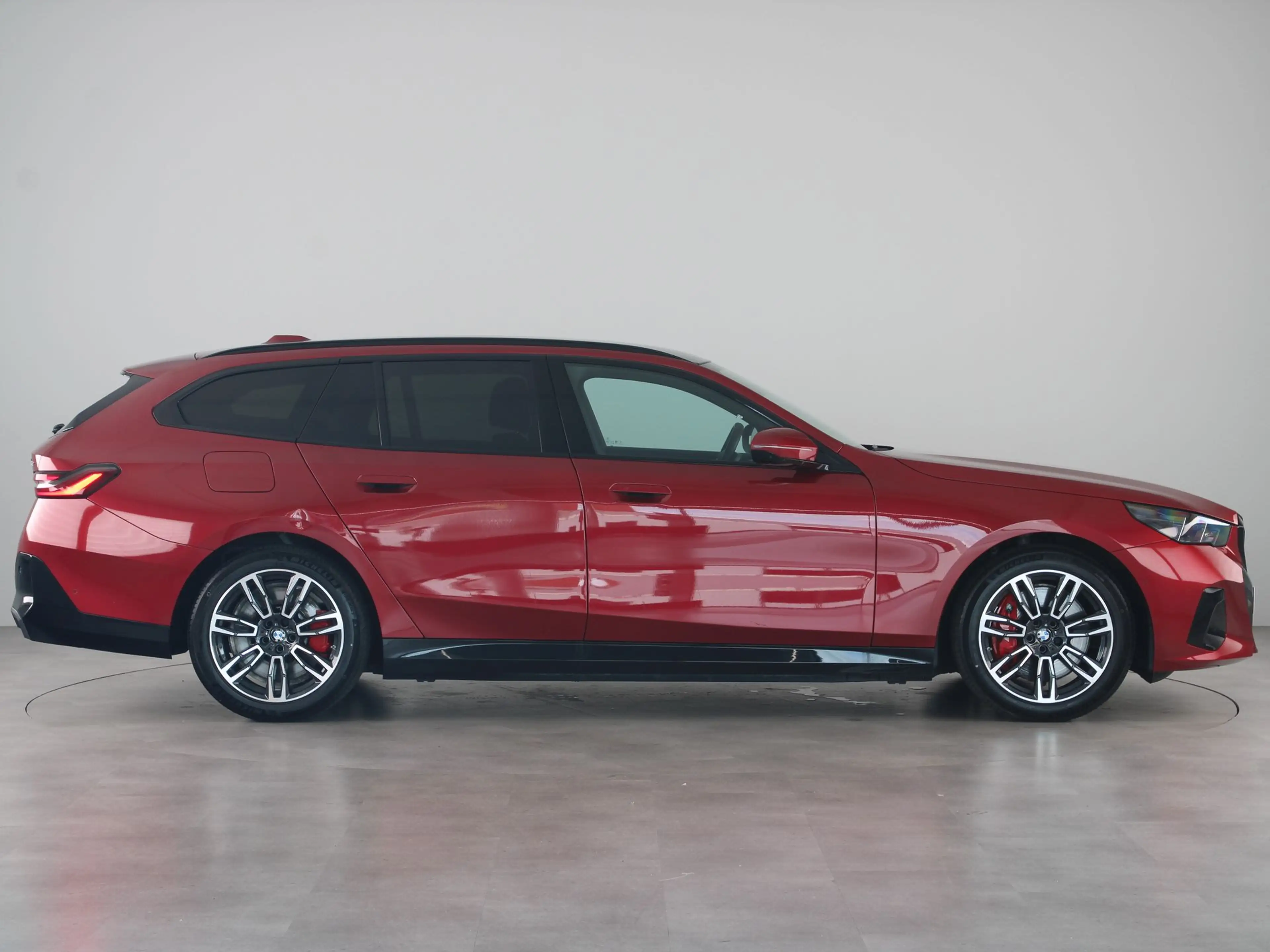 BMW 550 5 Serie 550e Touring xDrive — photo 10